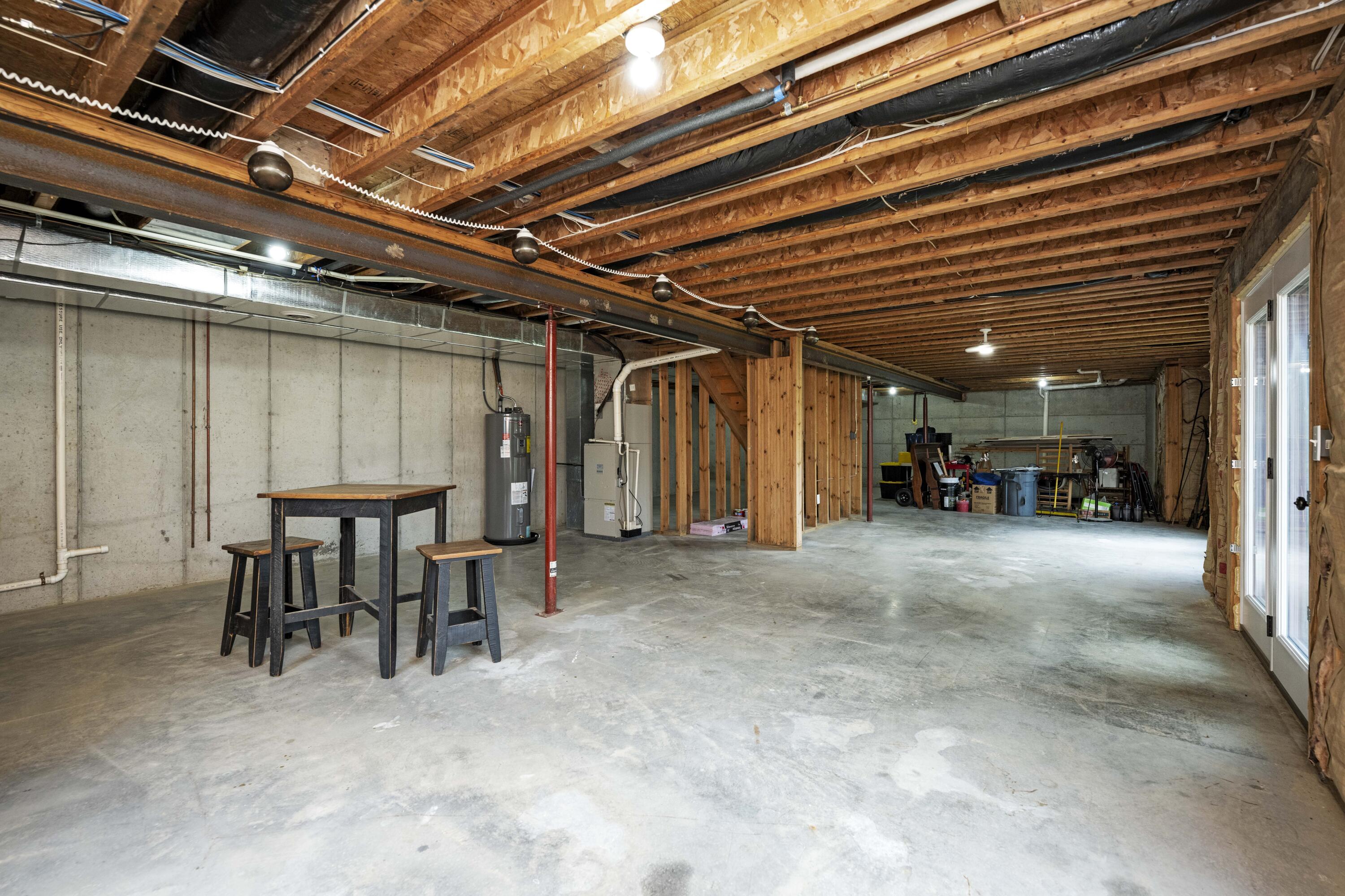 Richmond, Kentucky 40475, United States, 4 Bedrooms Bedrooms, ,3 BathroomsBathrooms,Residential,Active,99574