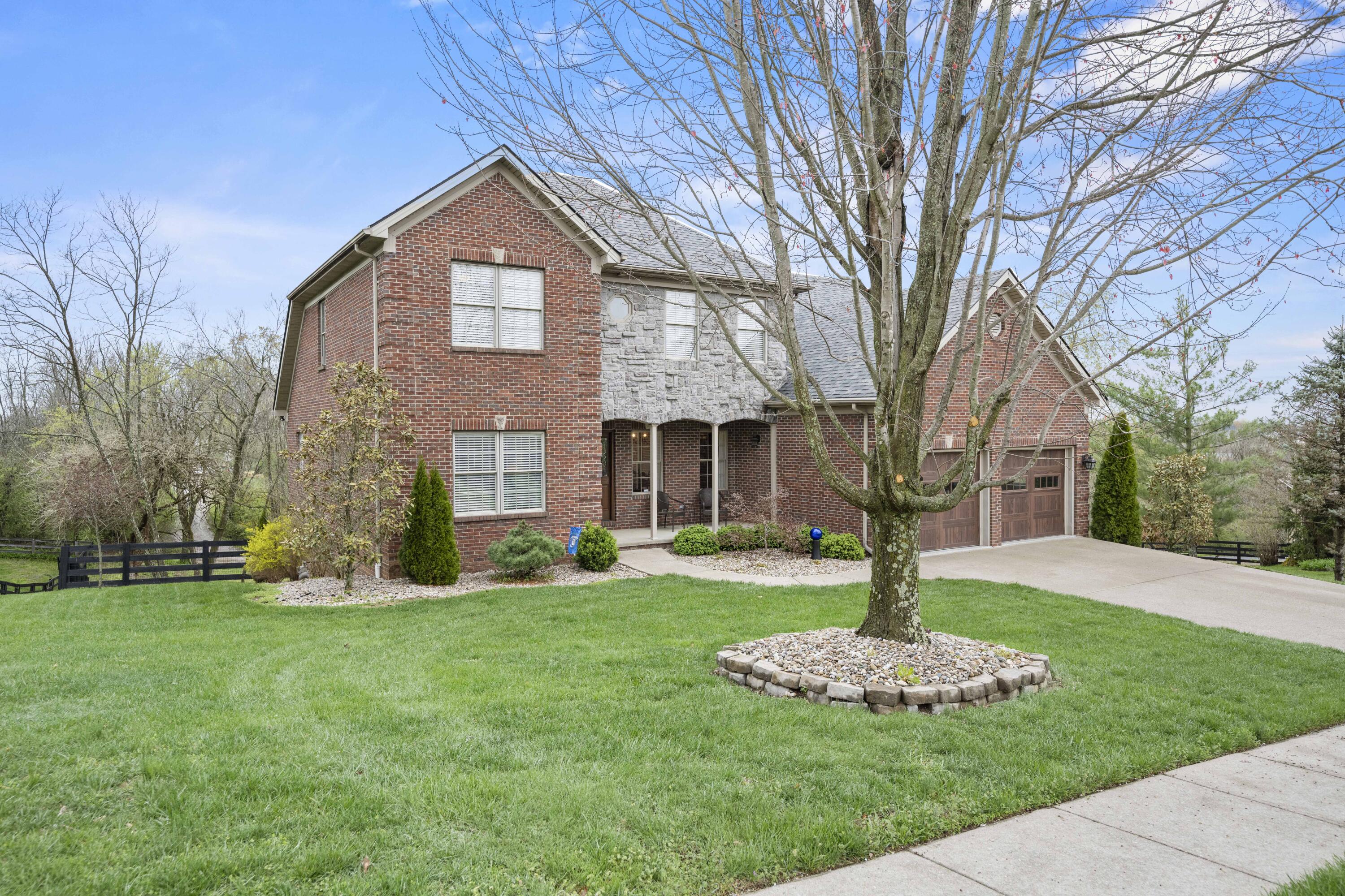 Richmond, Kentucky 40475, United States, 4 Bedrooms Bedrooms, ,3 BathroomsBathrooms,Residential,Active,99574