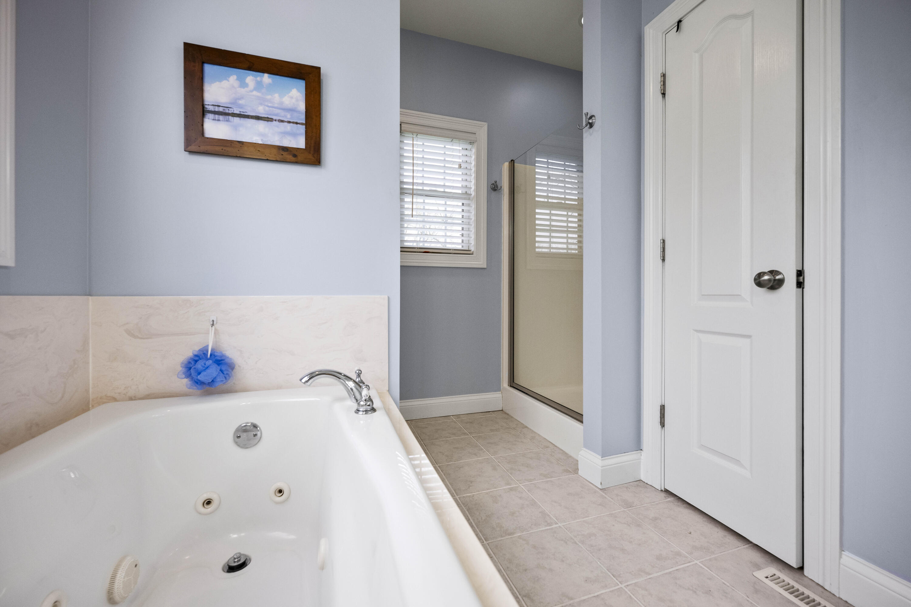 Richmond, Kentucky 40475, United States, 4 Bedrooms Bedrooms, ,3 BathroomsBathrooms,Residential,Active,99574