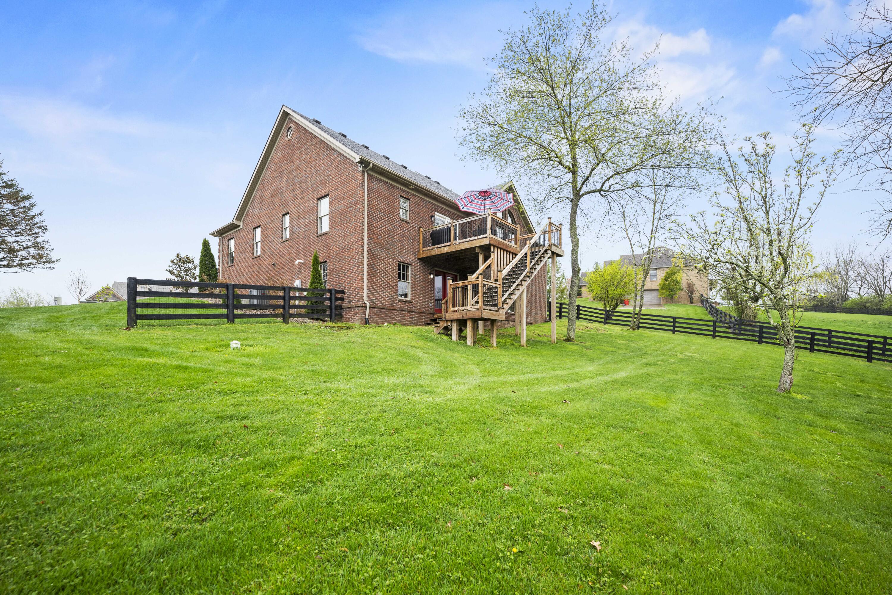 Richmond, Kentucky 40475, United States, 4 Bedrooms Bedrooms, ,3 BathroomsBathrooms,Residential,Active,99574