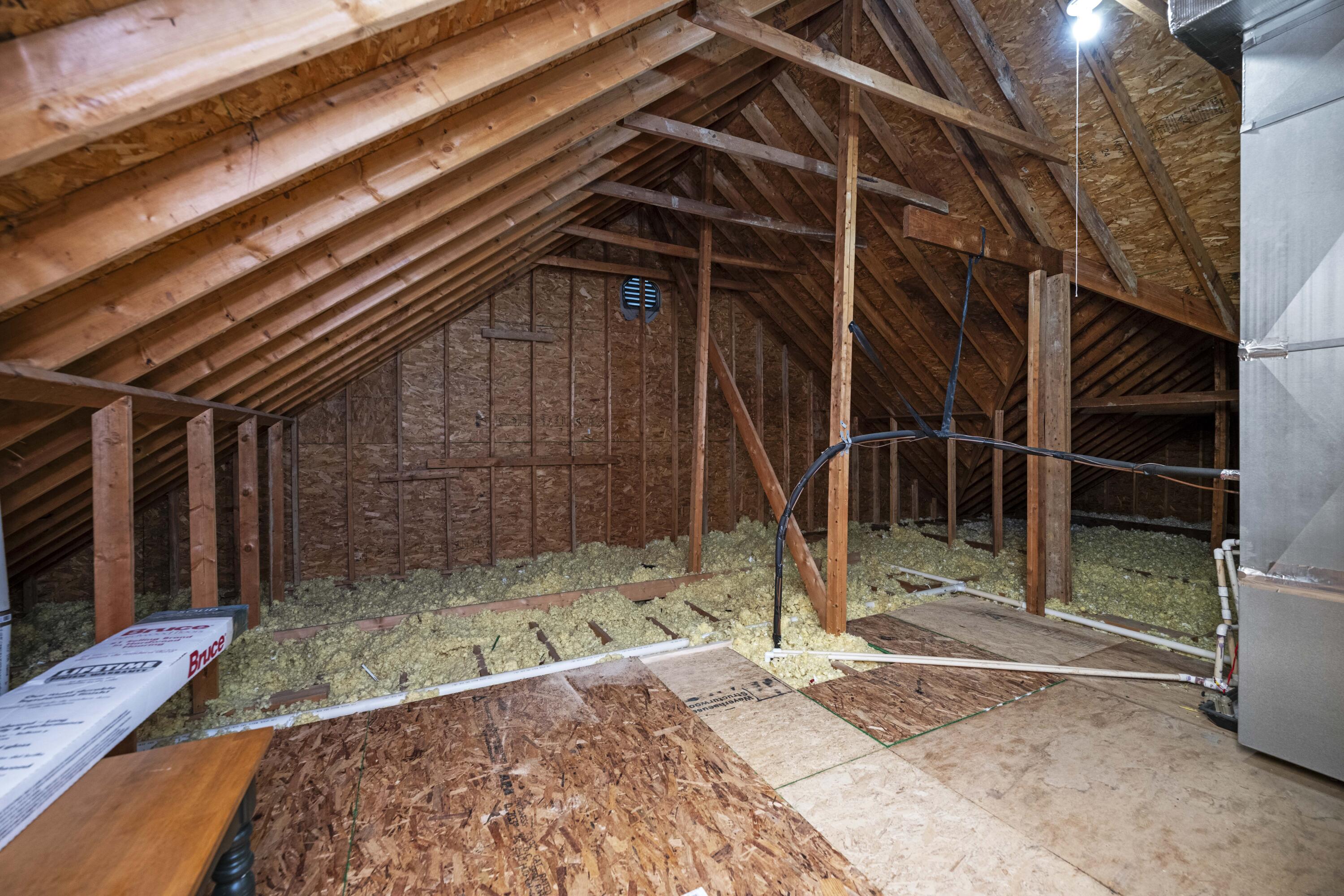 Richmond, Kentucky 40475, United States, 4 Bedrooms Bedrooms, ,3 BathroomsBathrooms,Residential,Active,99574