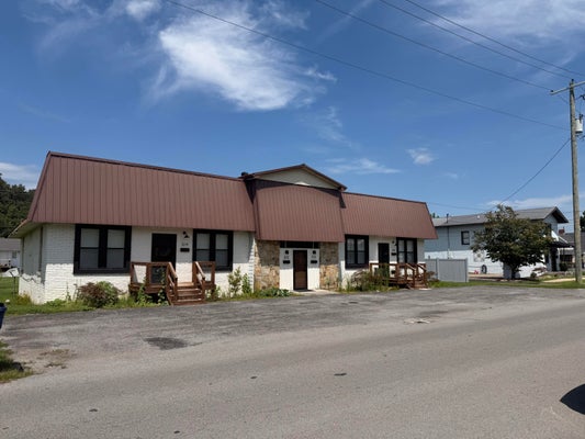 312 W CHESTER AVE, MIDDLESBORO, KY 40965 - Image 73a9da2429b9a8b89aa1815b3440063a/3626238564