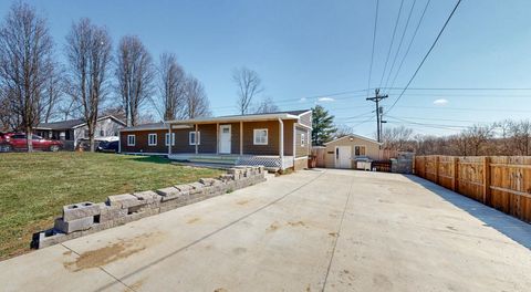 Photo of 354 Ethel Drive, Nicholasville, KY 40356 (MLS # 25507007)