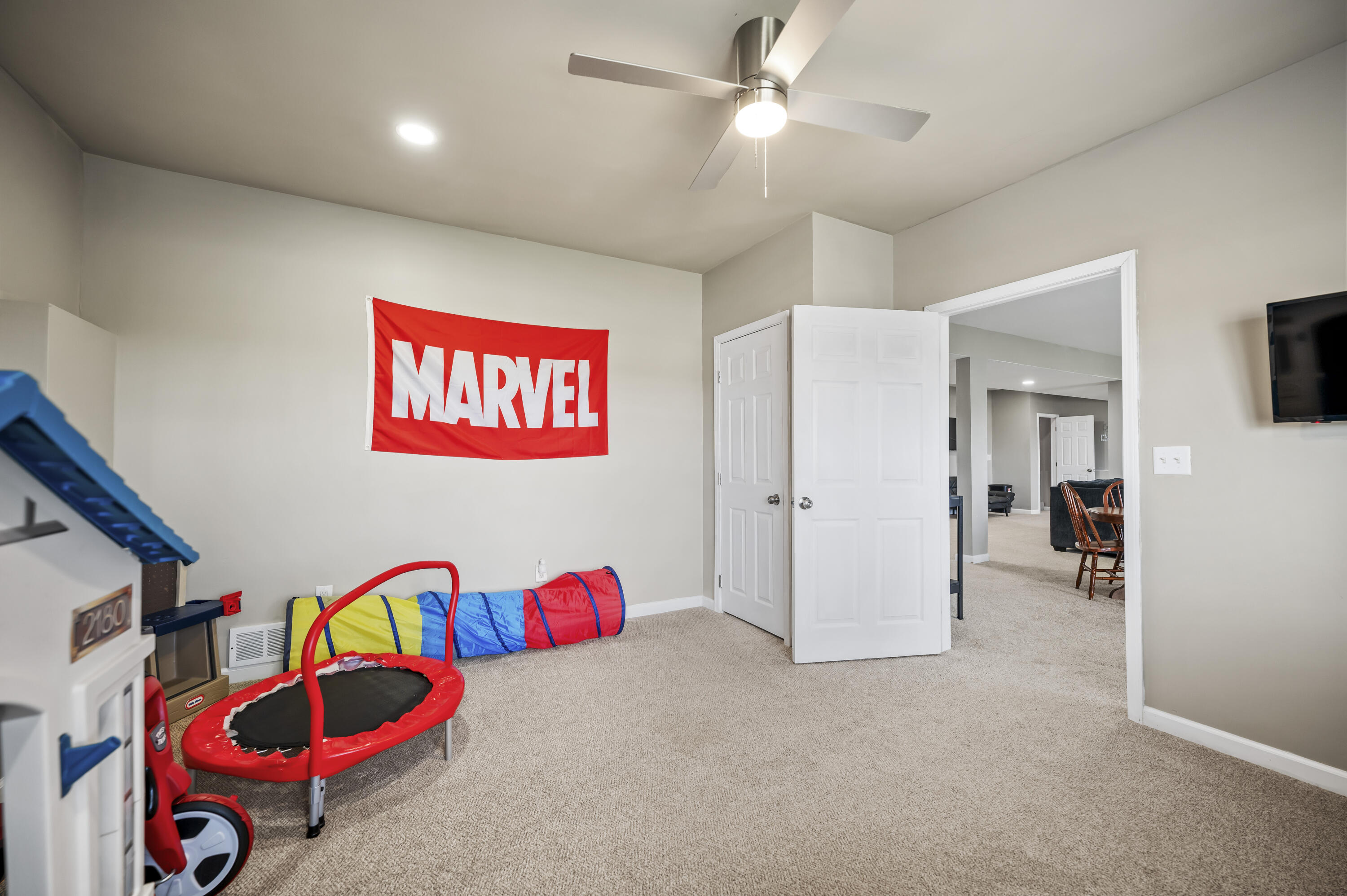 Richmond, Kentucky 40475, United States, 4 Bedrooms Bedrooms, ,3 BathroomsBathrooms,Residential,Active,230129