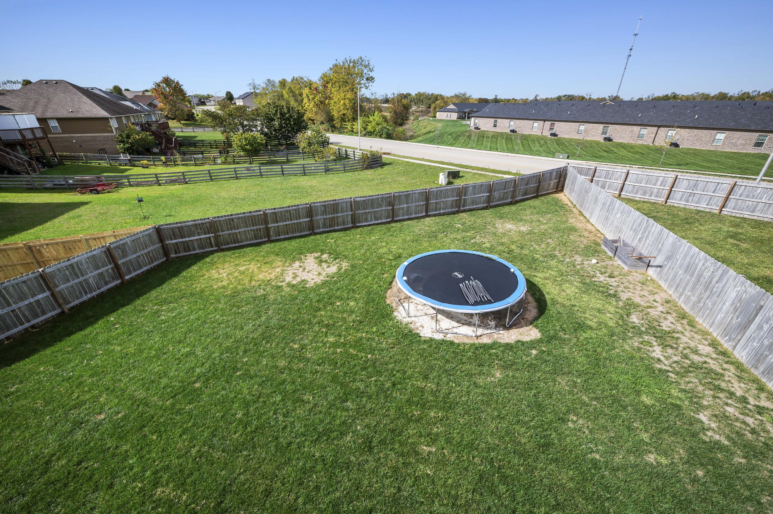 Richmond, Kentucky 40475, United States, 4 Bedrooms Bedrooms, ,3 BathroomsBathrooms,Residential,Active,230129