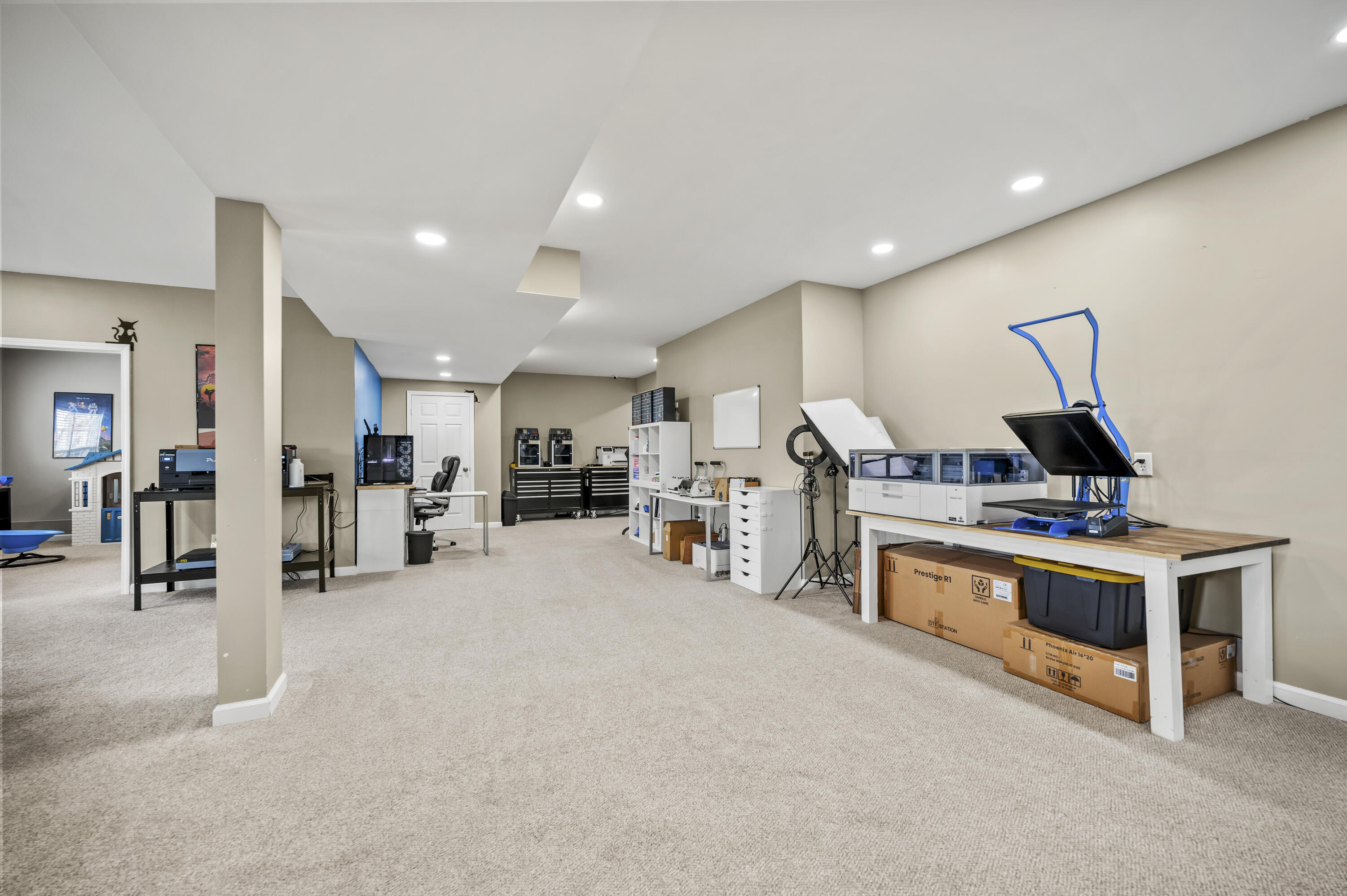 Richmond, Kentucky 40475, United States, 4 Bedrooms Bedrooms, ,3 BathroomsBathrooms,Residential,Active,230129