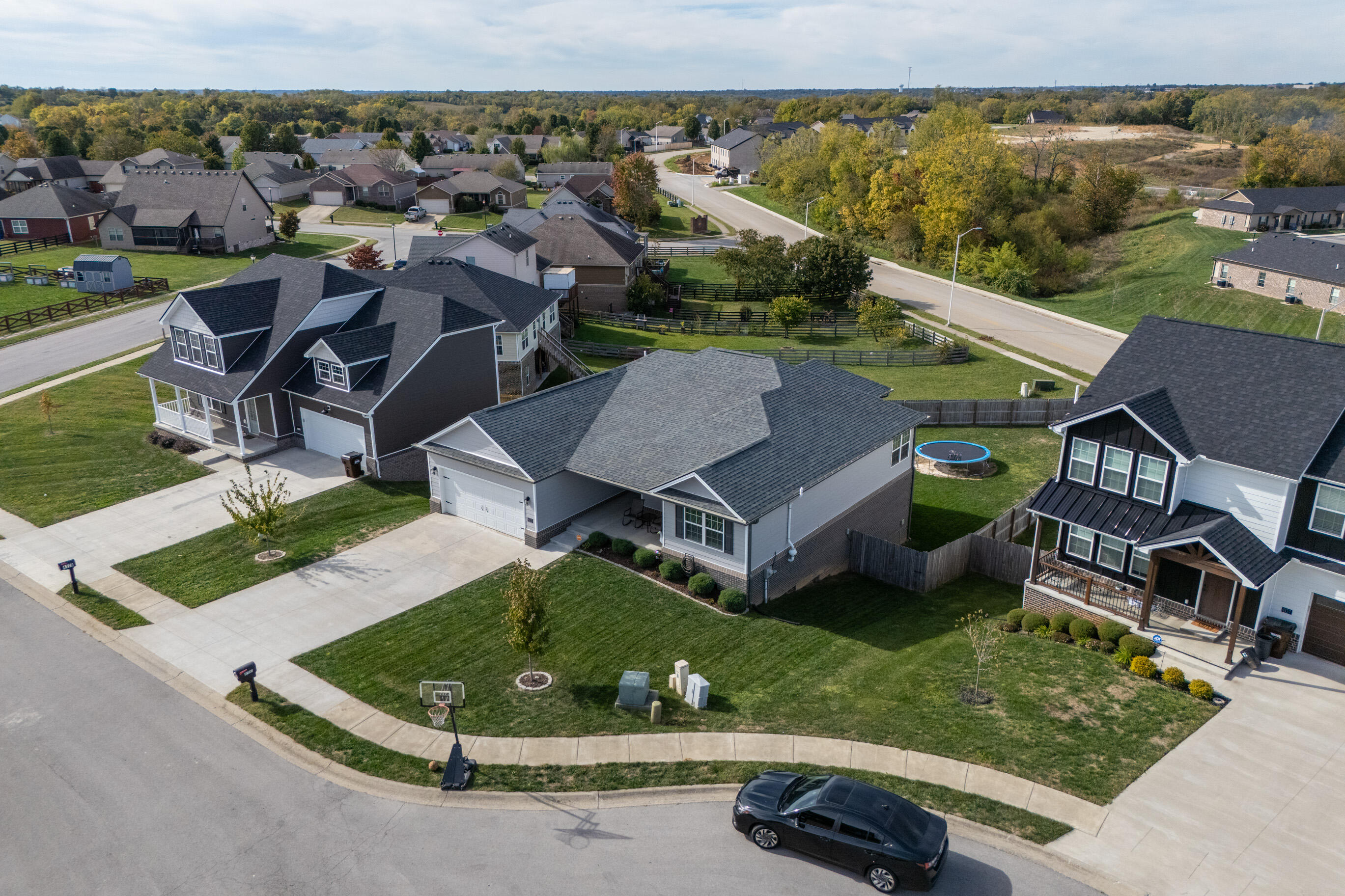 Richmond, Kentucky 40475, United States, 4 Bedrooms Bedrooms, ,3 BathroomsBathrooms,Residential,Active,230129