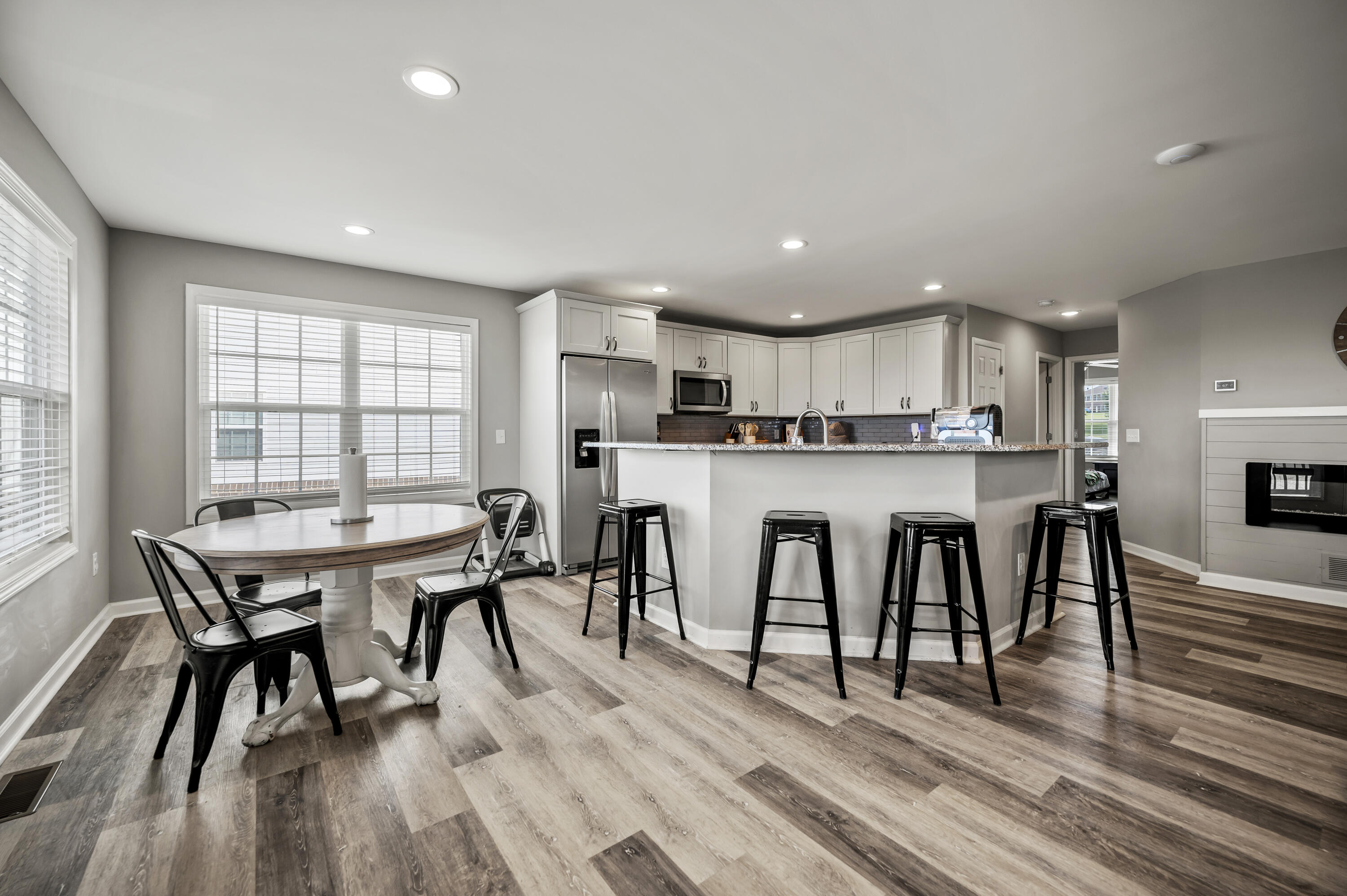 Richmond, Kentucky 40475, United States, 4 Bedrooms Bedrooms, ,3 BathroomsBathrooms,Residential,Active,230129