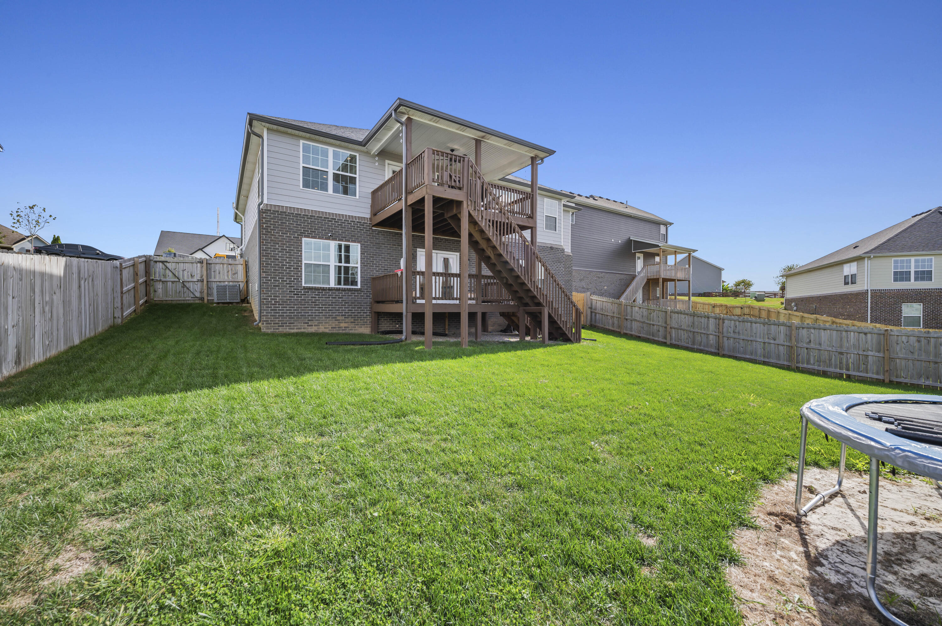 Richmond, Kentucky 40475, United States, 4 Bedrooms Bedrooms, ,3 BathroomsBathrooms,Residential,Active,230129