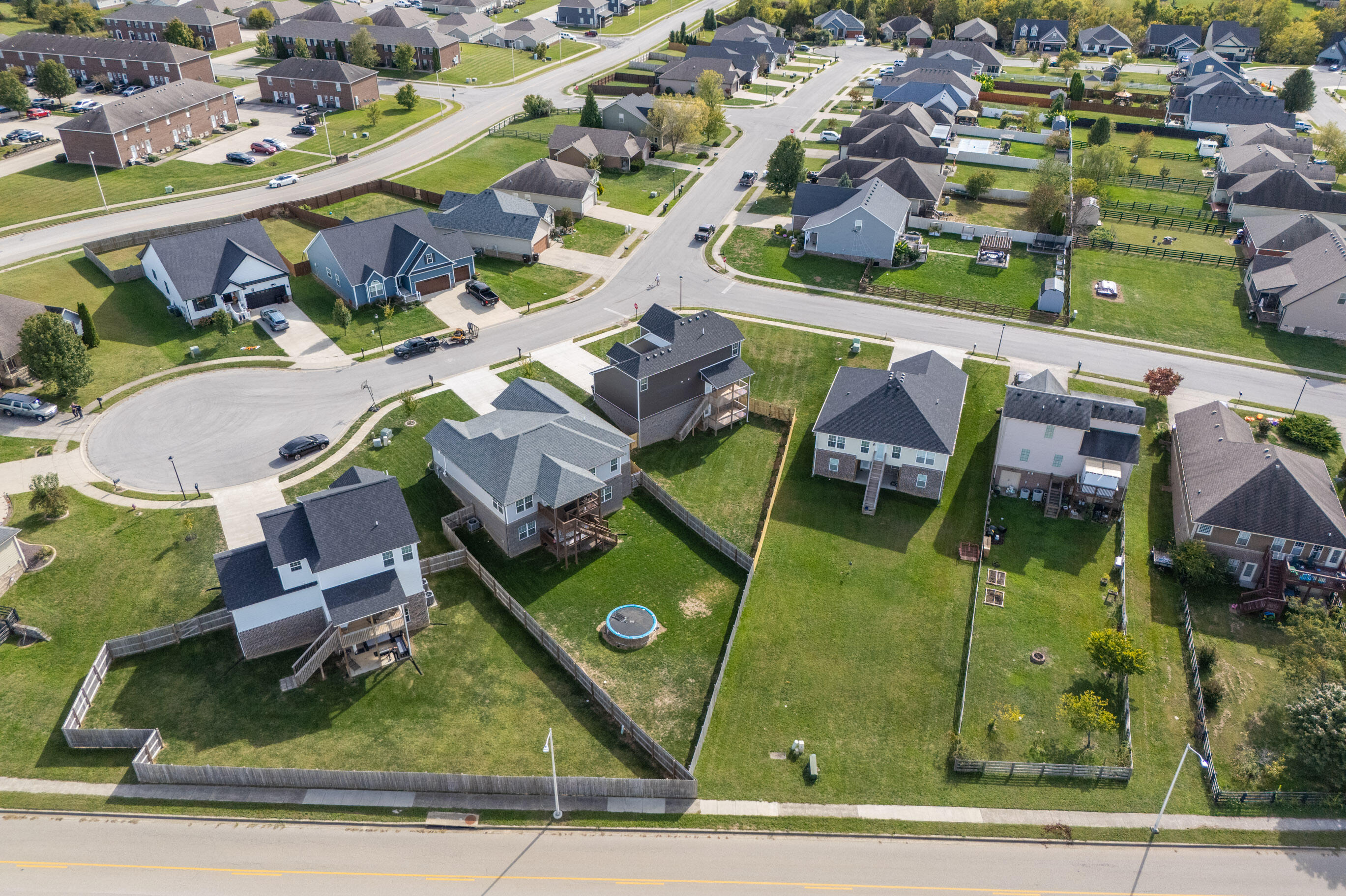 Richmond, Kentucky 40475, United States, 4 Bedrooms Bedrooms, ,3 BathroomsBathrooms,Residential,Active,230129