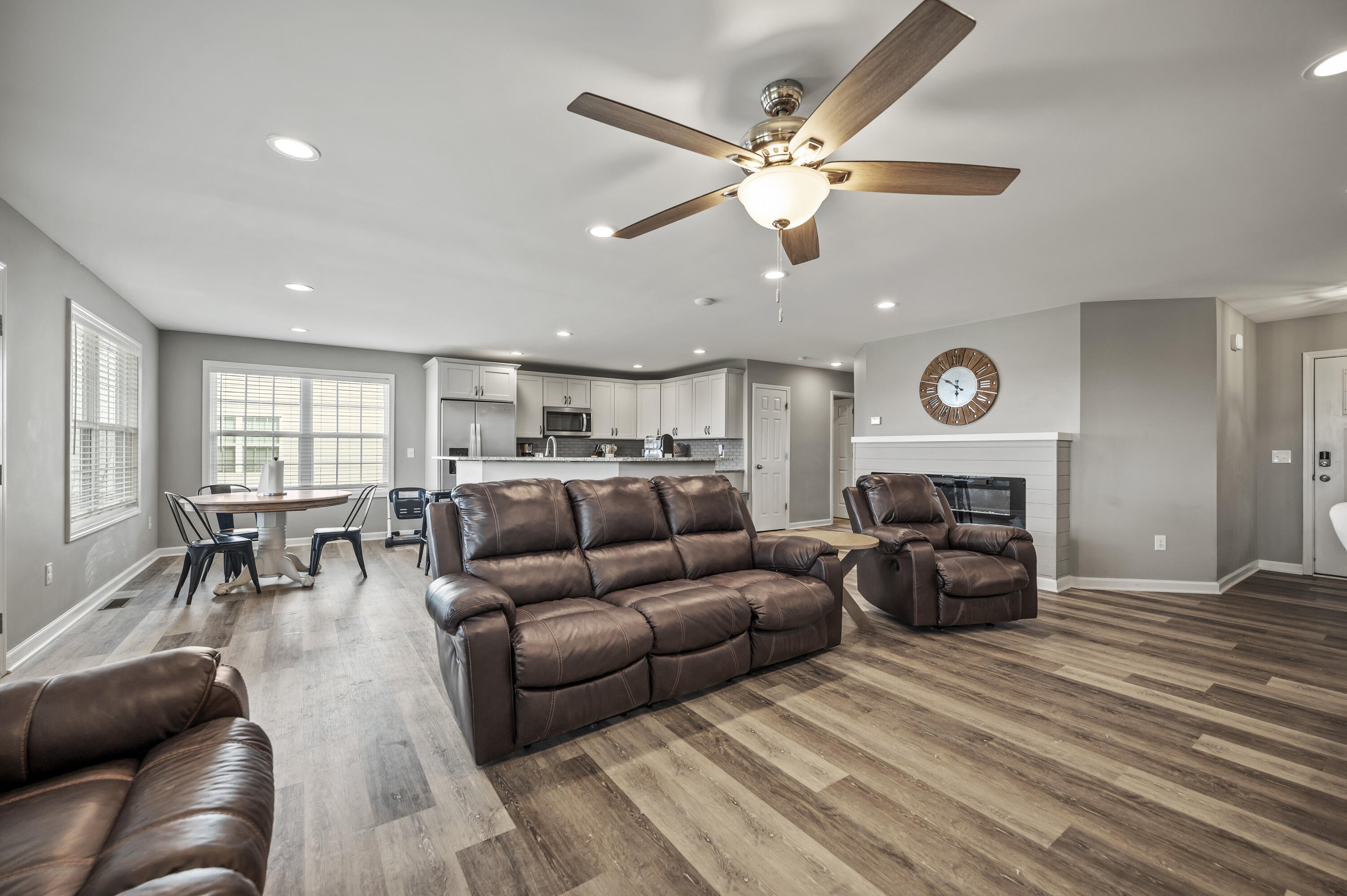 Richmond, Kentucky 40475, United States, 4 Bedrooms Bedrooms, ,3 BathroomsBathrooms,Residential,Active,230129