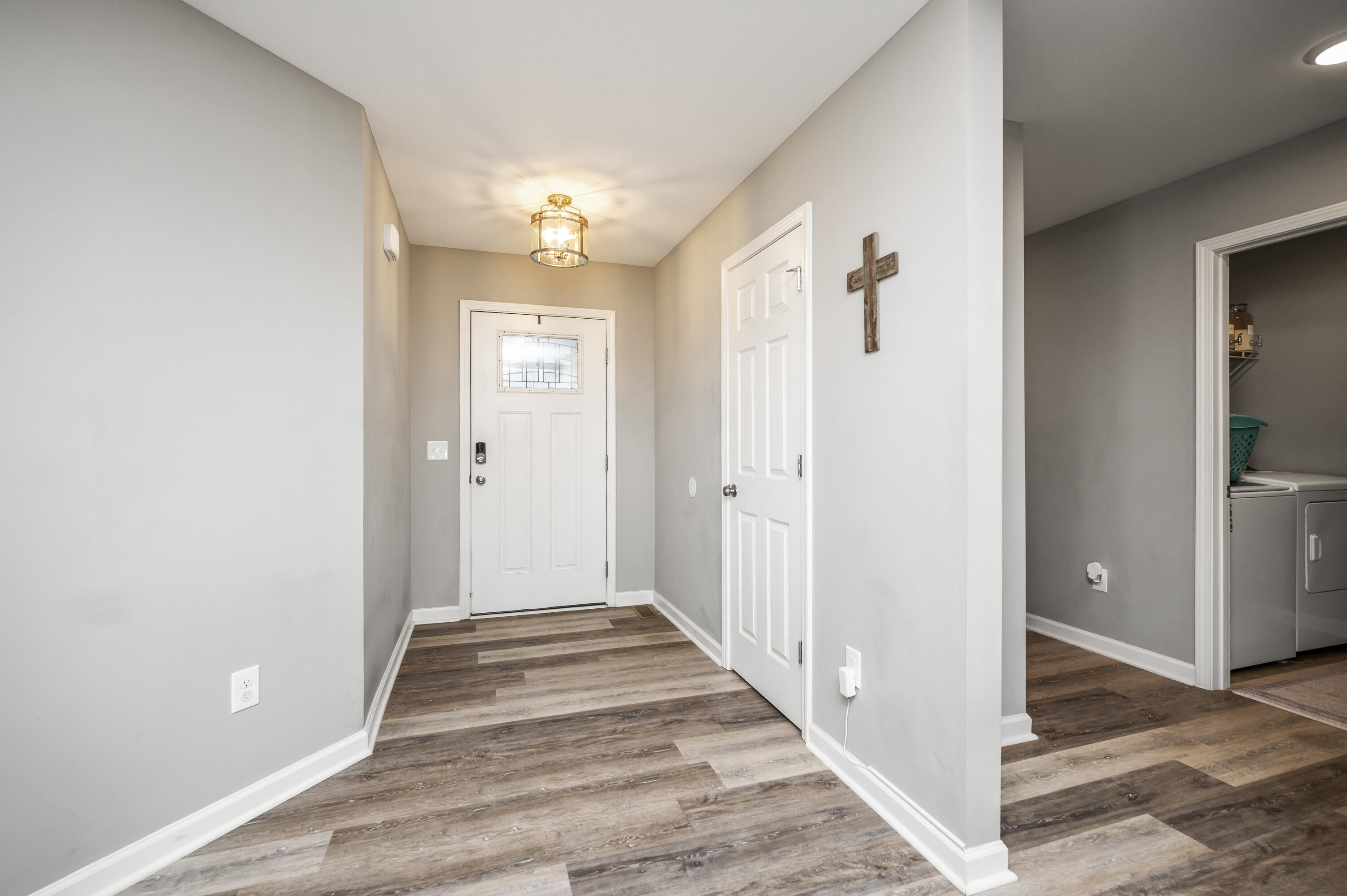 Richmond, Kentucky 40475, United States, 4 Bedrooms Bedrooms, ,3 BathroomsBathrooms,Residential,Active,230129