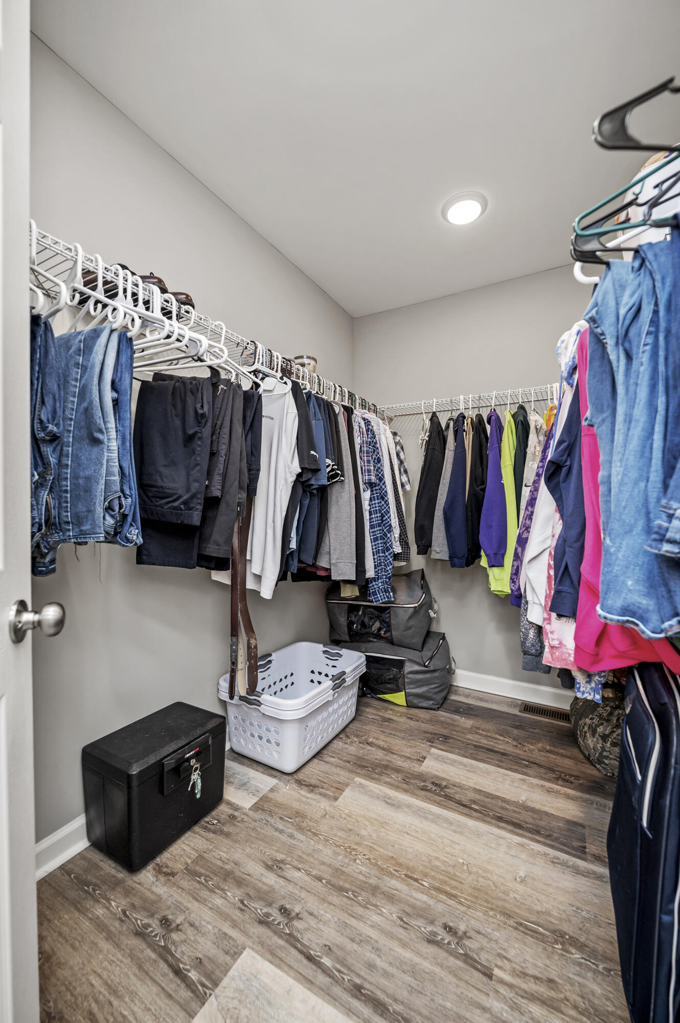 Richmond, Kentucky 40475, United States, 4 Bedrooms Bedrooms, ,3 BathroomsBathrooms,Residential,Active,230129