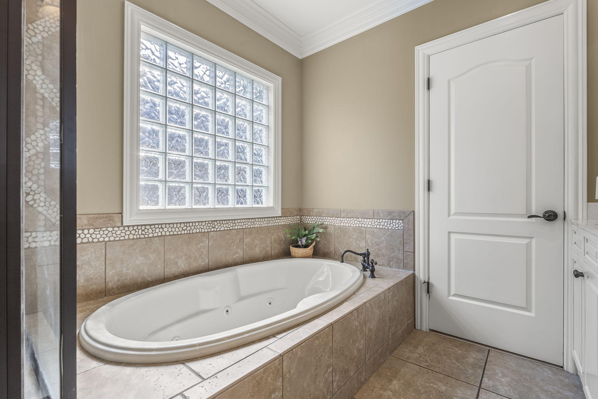 Lexington, Kentucky 40509, United States, 5 Bedrooms Bedrooms, ,5 BathroomsBathrooms,Residential,Active,165956