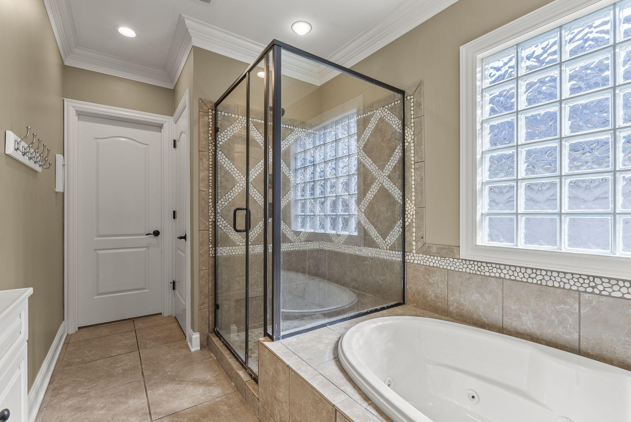 Lexington, Kentucky 40509, United States, 5 Bedrooms Bedrooms, ,5 BathroomsBathrooms,Residential,Active,165956