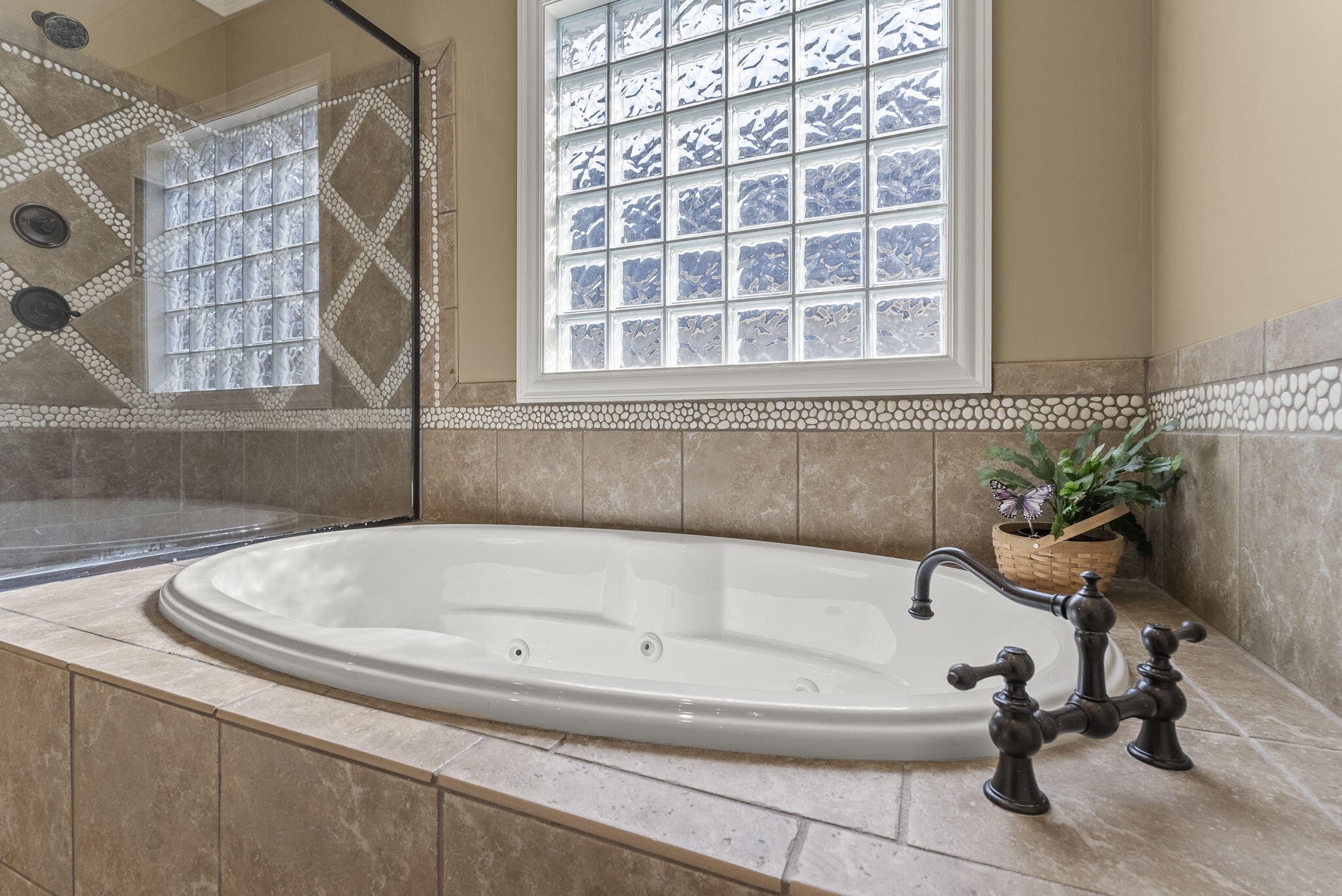 Lexington, Kentucky 40509, United States, 5 Bedrooms Bedrooms, ,5 BathroomsBathrooms,Residential,Active,165956