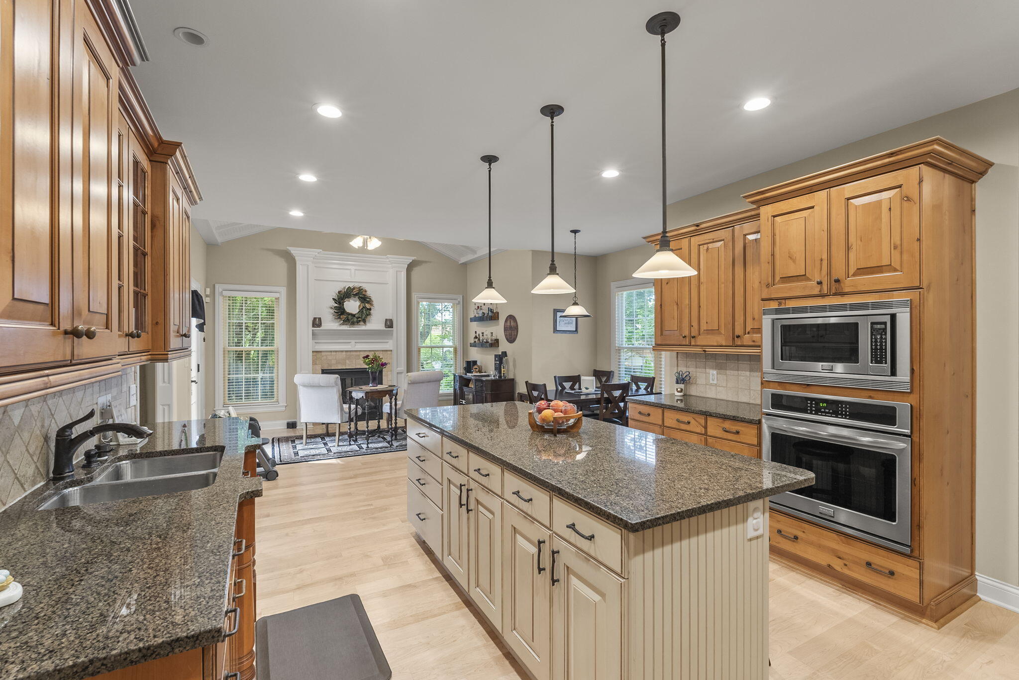 Lexington, Kentucky 40509, United States, 5 Bedrooms Bedrooms, ,5 BathroomsBathrooms,Residential,Active,165956