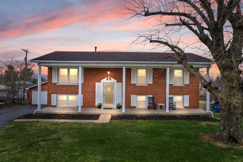 Photo of 1706 Cameron Court, Lexington, KY 40505 (MLS # 25503378)