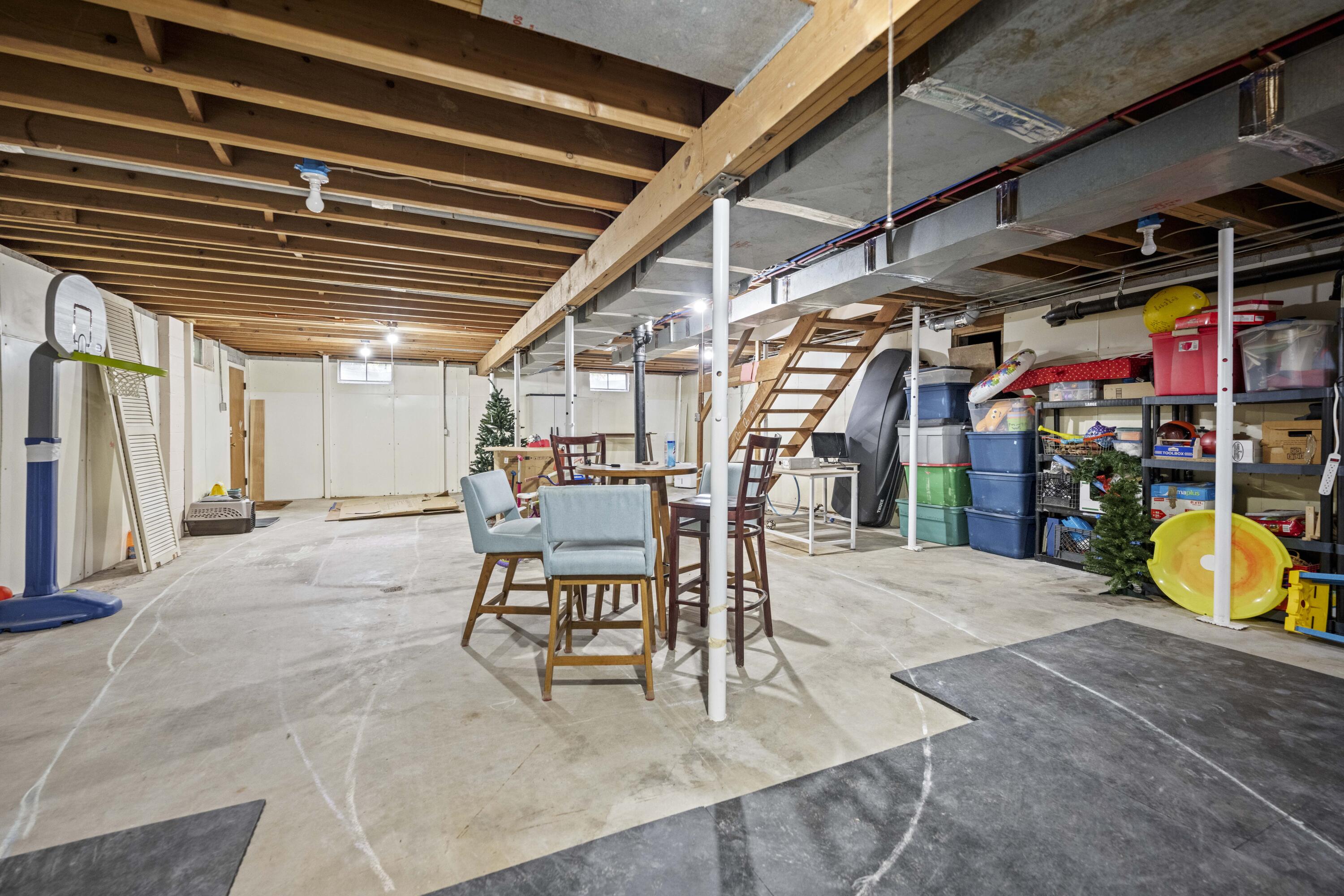 Berea, Kentucky 40403, United States, 3 Bedrooms Bedrooms, ,3 BathroomsBathrooms,Residential,Active,160864