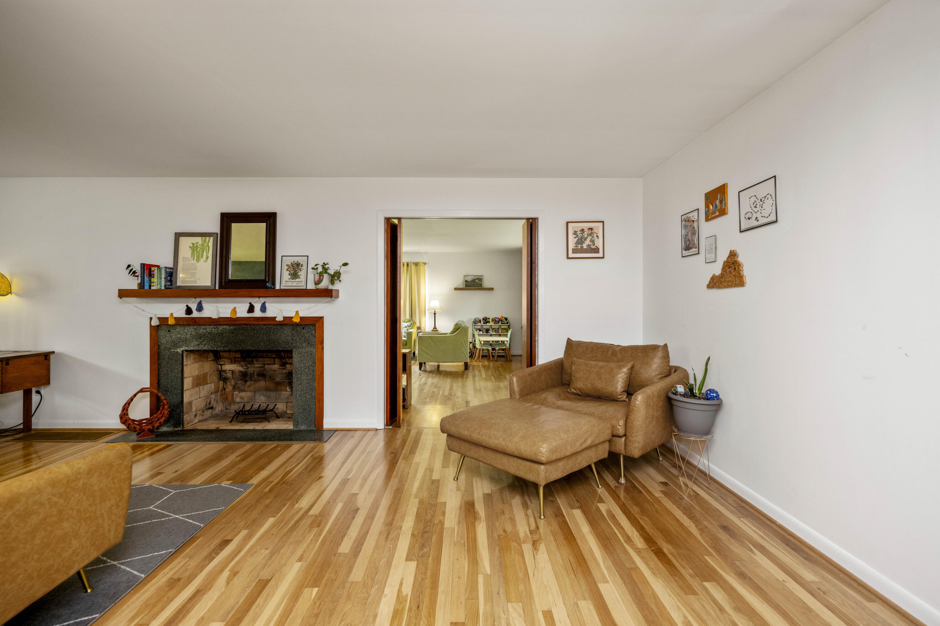 Berea, Kentucky 40403, United States, 3 Bedrooms Bedrooms, ,3 BathroomsBathrooms,Residential,Active,160864