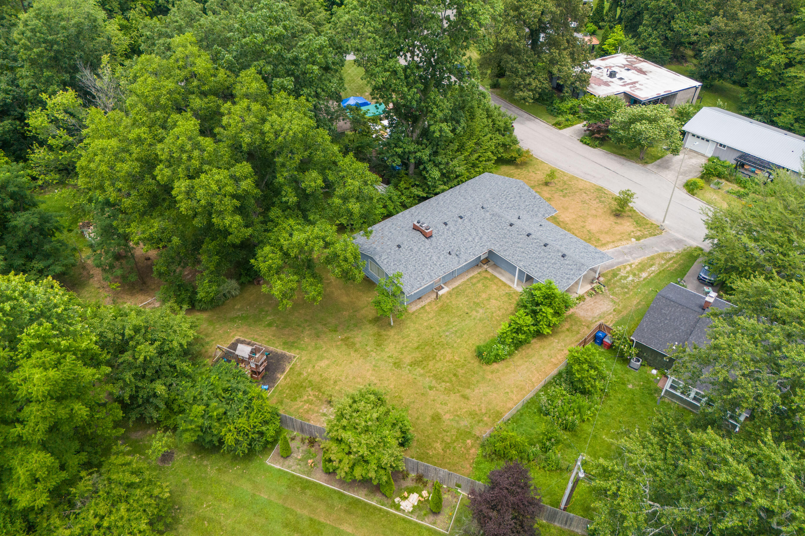 Berea, Kentucky 40403, United States, 3 Bedrooms Bedrooms, ,3 BathroomsBathrooms,Residential,Active,160864