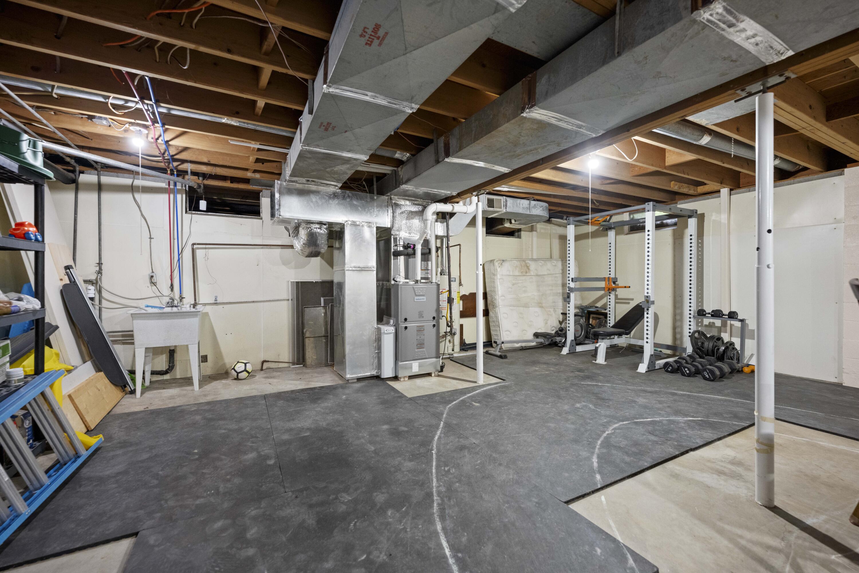 Berea, Kentucky 40403, United States, 3 Bedrooms Bedrooms, ,3 BathroomsBathrooms,Residential,Active,160864