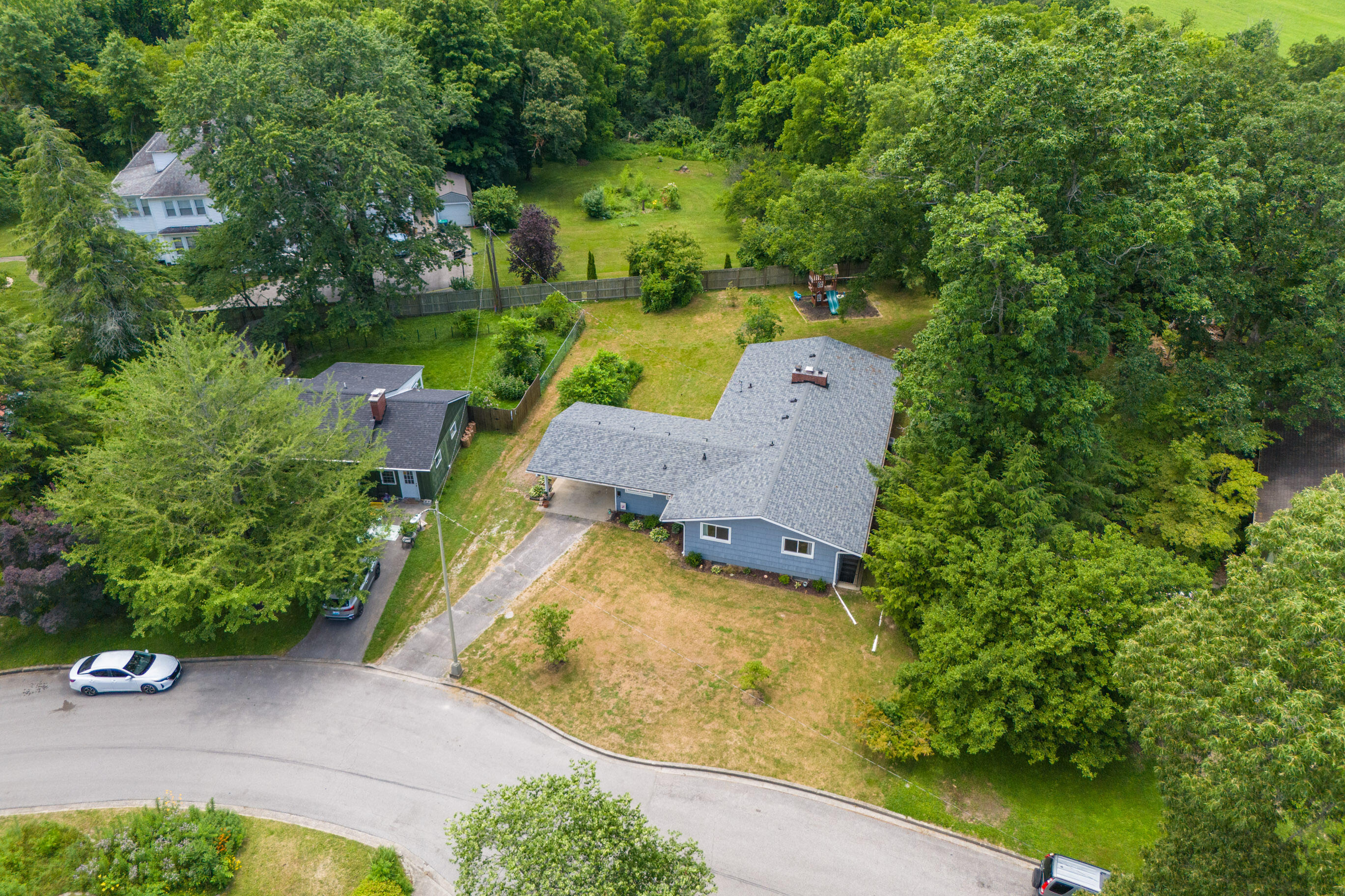 Berea, Kentucky 40403, United States, 3 Bedrooms Bedrooms, ,3 BathroomsBathrooms,Residential,Active,160864