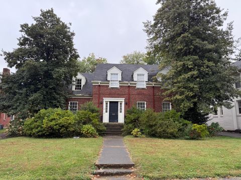 Photo of 1110 Cooper Road, Lexington, KY 40502 (MLS # 25504942)