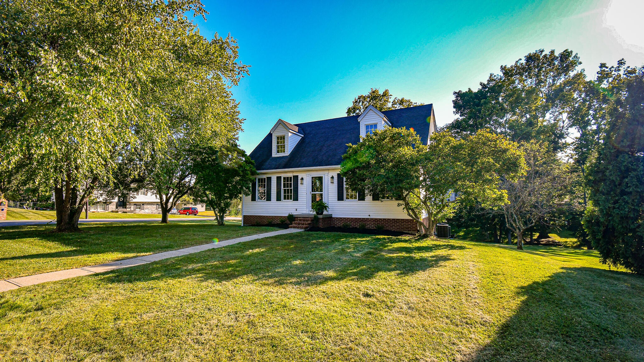 1055 Twelve Oaks Drive - Photo 4