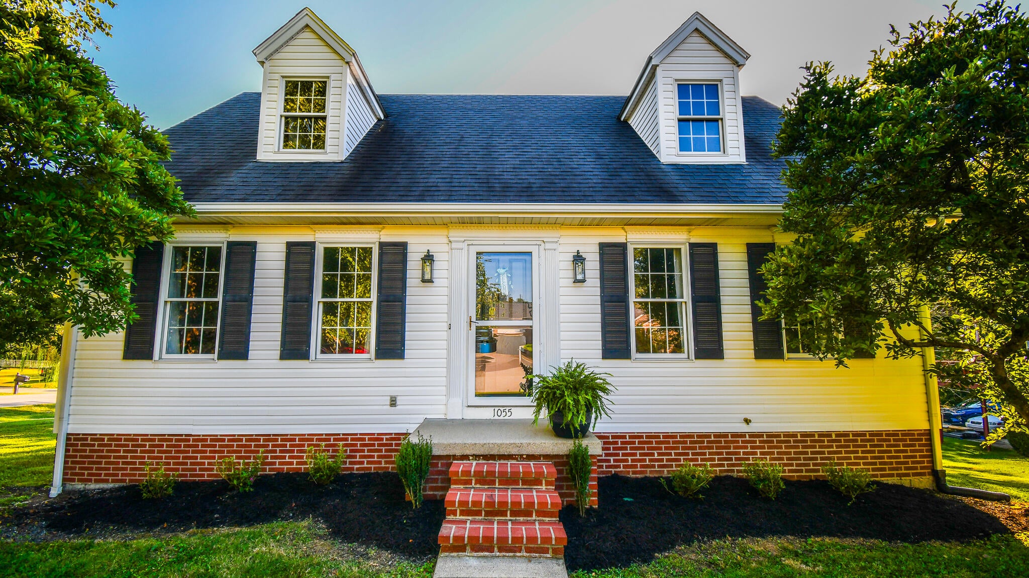1055 Twelve Oaks Drive - Photo 2