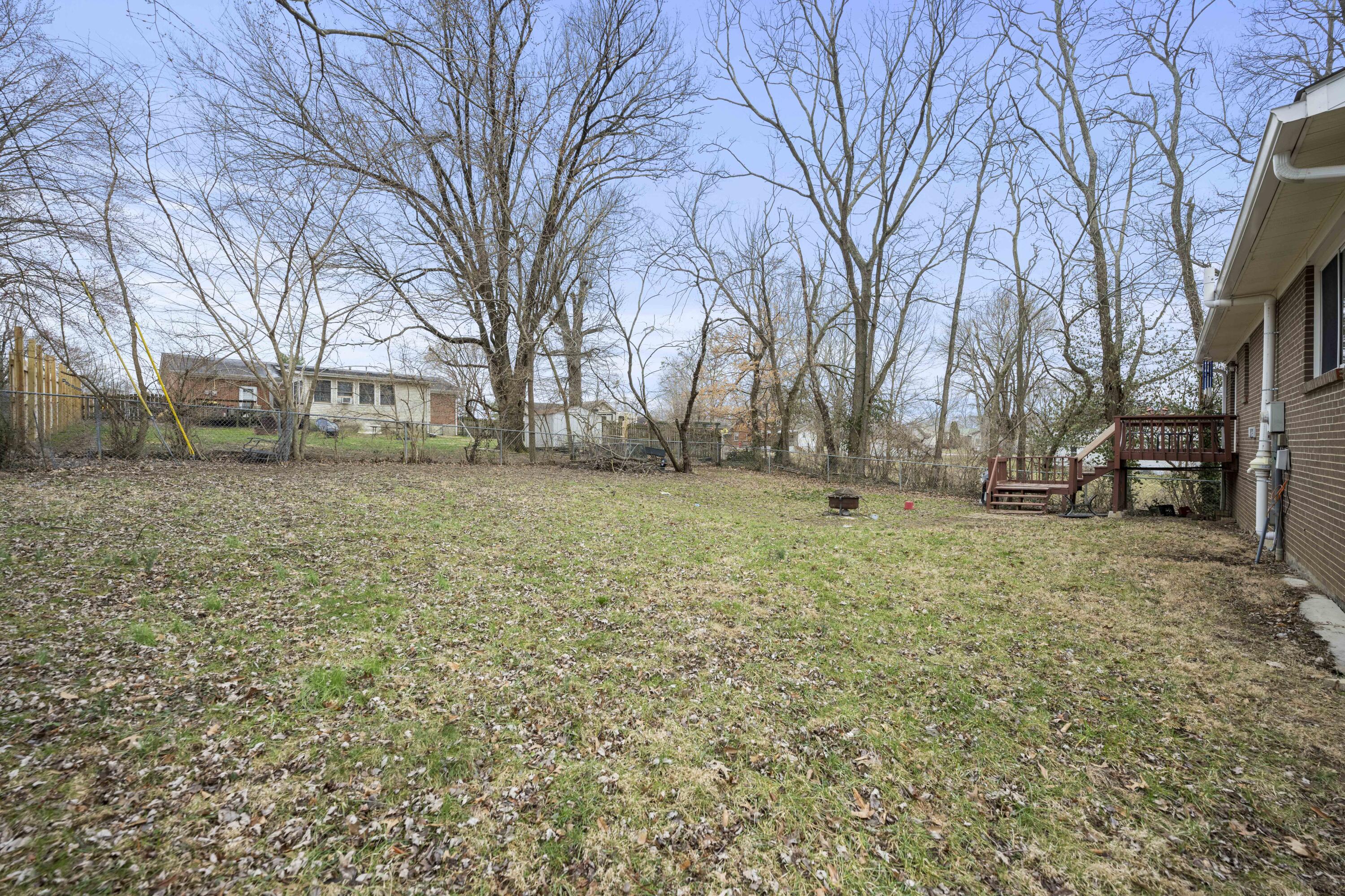 Berea, Kentucky 40403, United States, 4 Bedrooms Bedrooms, ,2 BathroomsBathrooms,Residential,Pending,27030