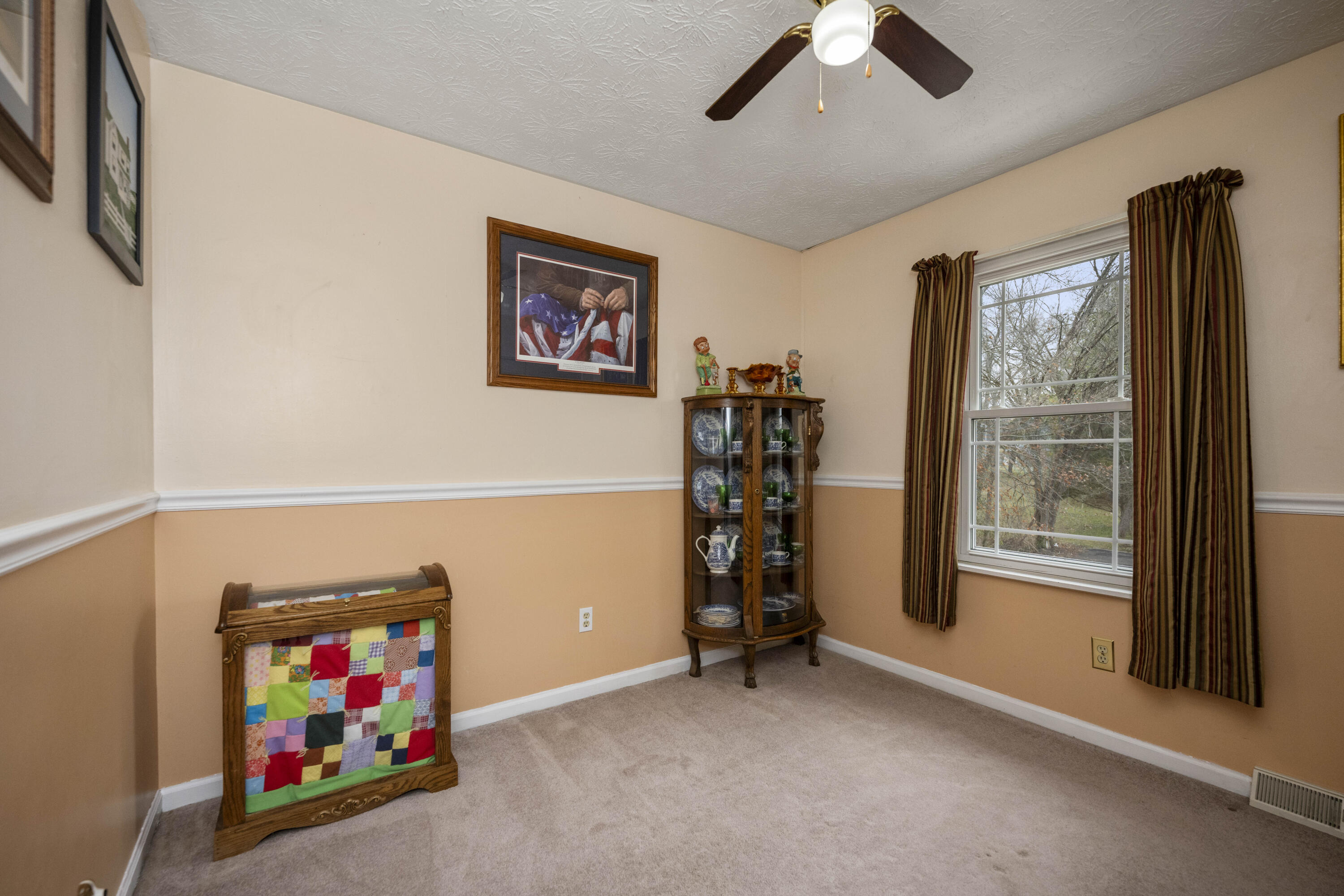 Berea, Kentucky 40403, United States, 4 Bedrooms Bedrooms, ,2 BathroomsBathrooms,Residential,Pending,27030