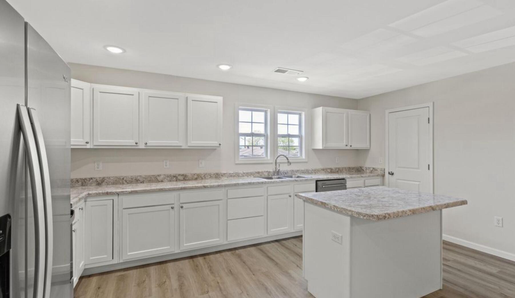 Irvine, Kentucky 40336, United States, 8 Bedrooms Bedrooms, ,8 BathroomsBathrooms,Residential,Active,116457