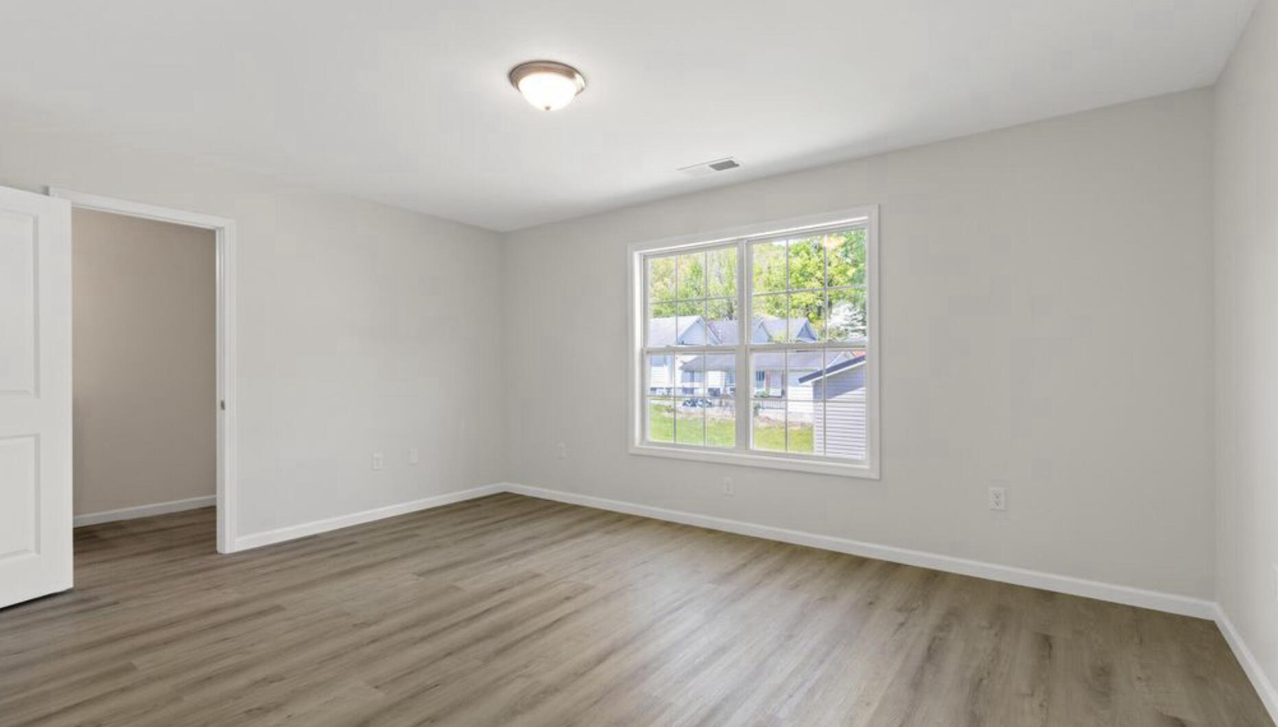 Irvine, Kentucky 40336, United States, 8 Bedrooms Bedrooms, ,8 BathroomsBathrooms,Residential,Active,116457