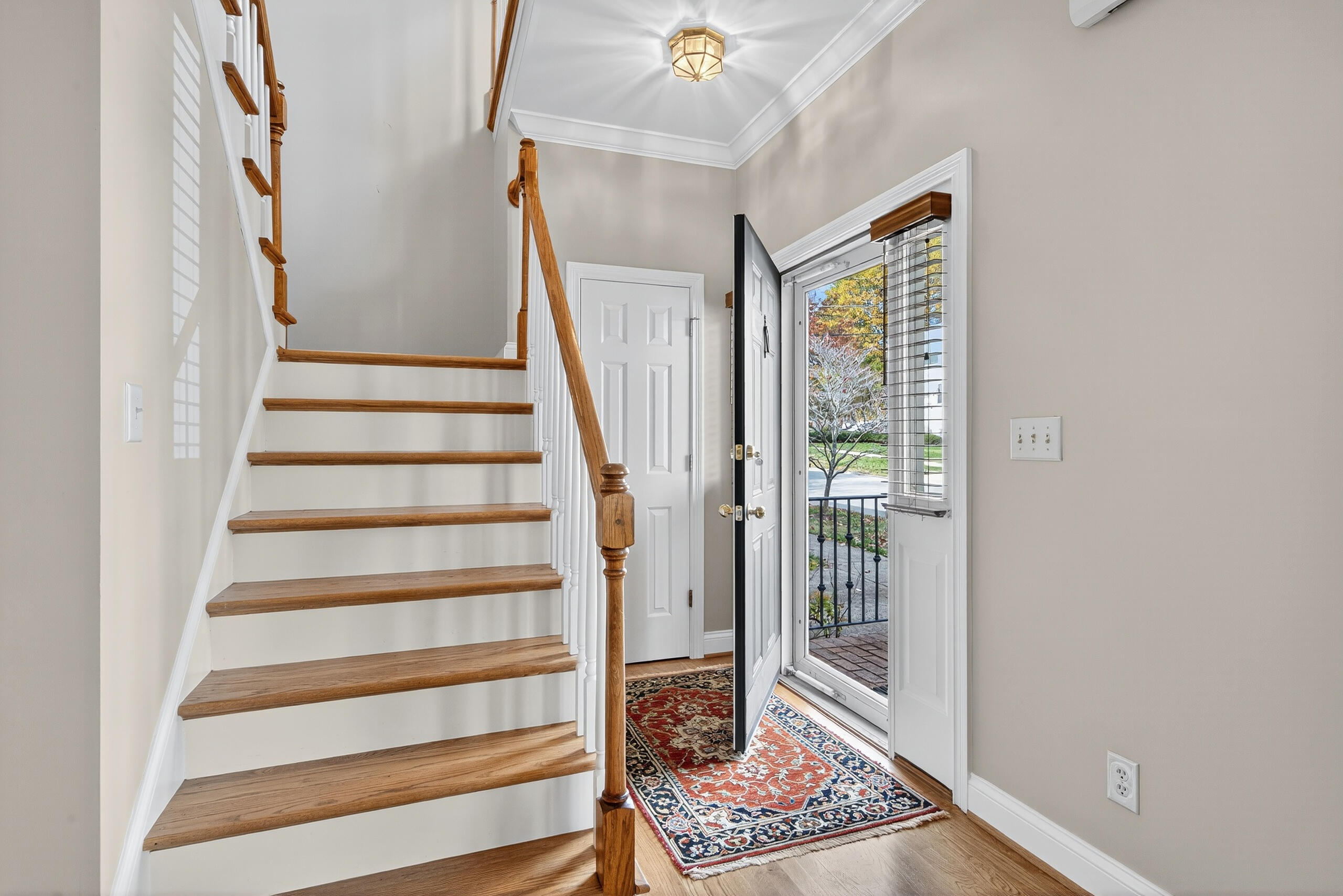 Lexington, Kentucky 40502, United States, 2 Bedrooms Bedrooms, ,3 BathroomsBathrooms,Residential,Active,240794