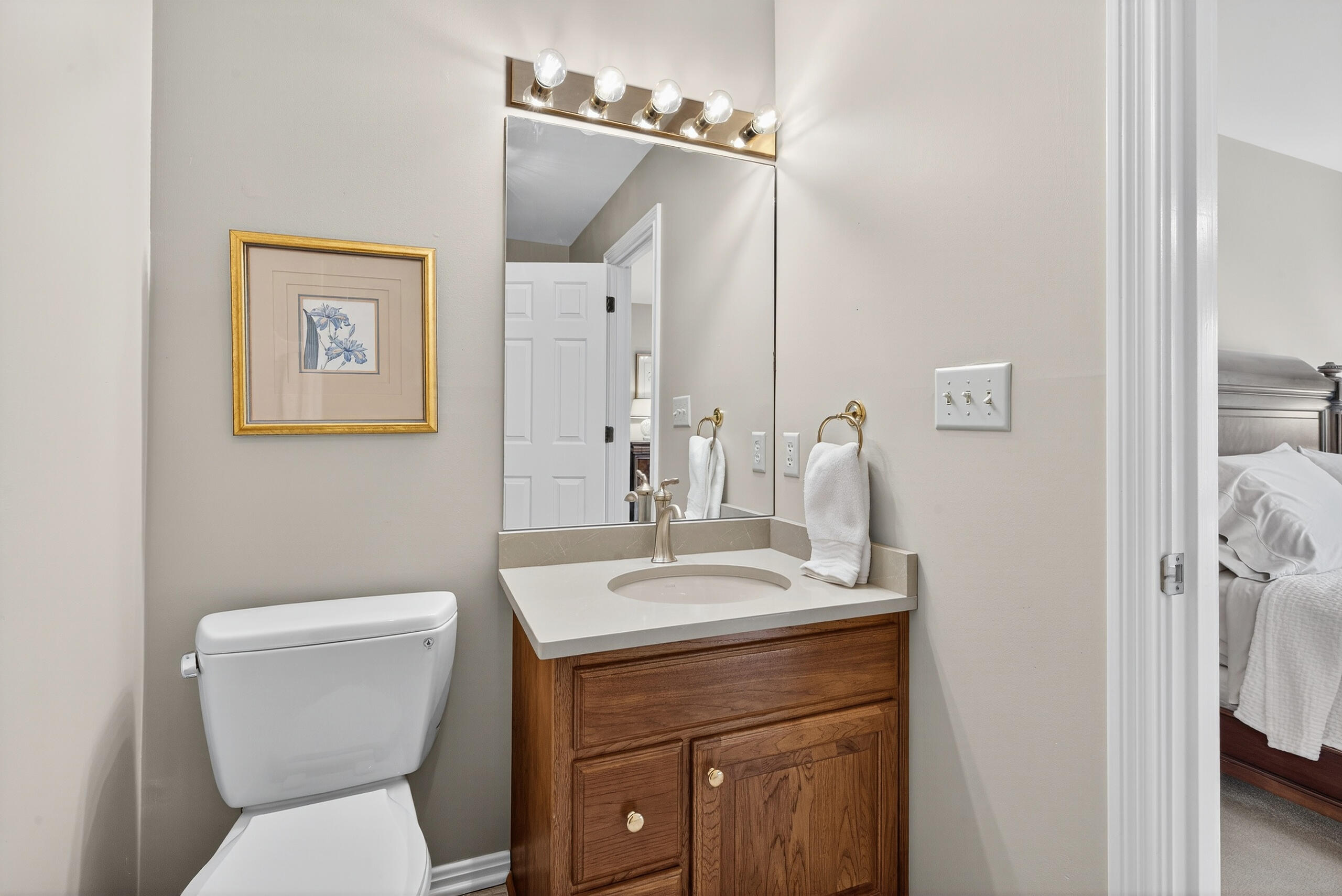 Lexington, Kentucky 40502, United States, 2 Bedrooms Bedrooms, ,3 BathroomsBathrooms,Residential,Active,240794