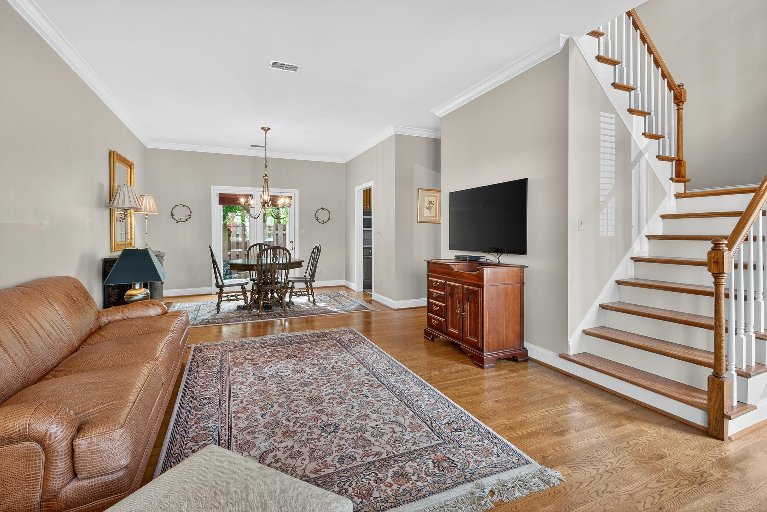 Lexington, Kentucky 40502, United States, 2 Bedrooms Bedrooms, ,3 BathroomsBathrooms,Residential,Active,240794