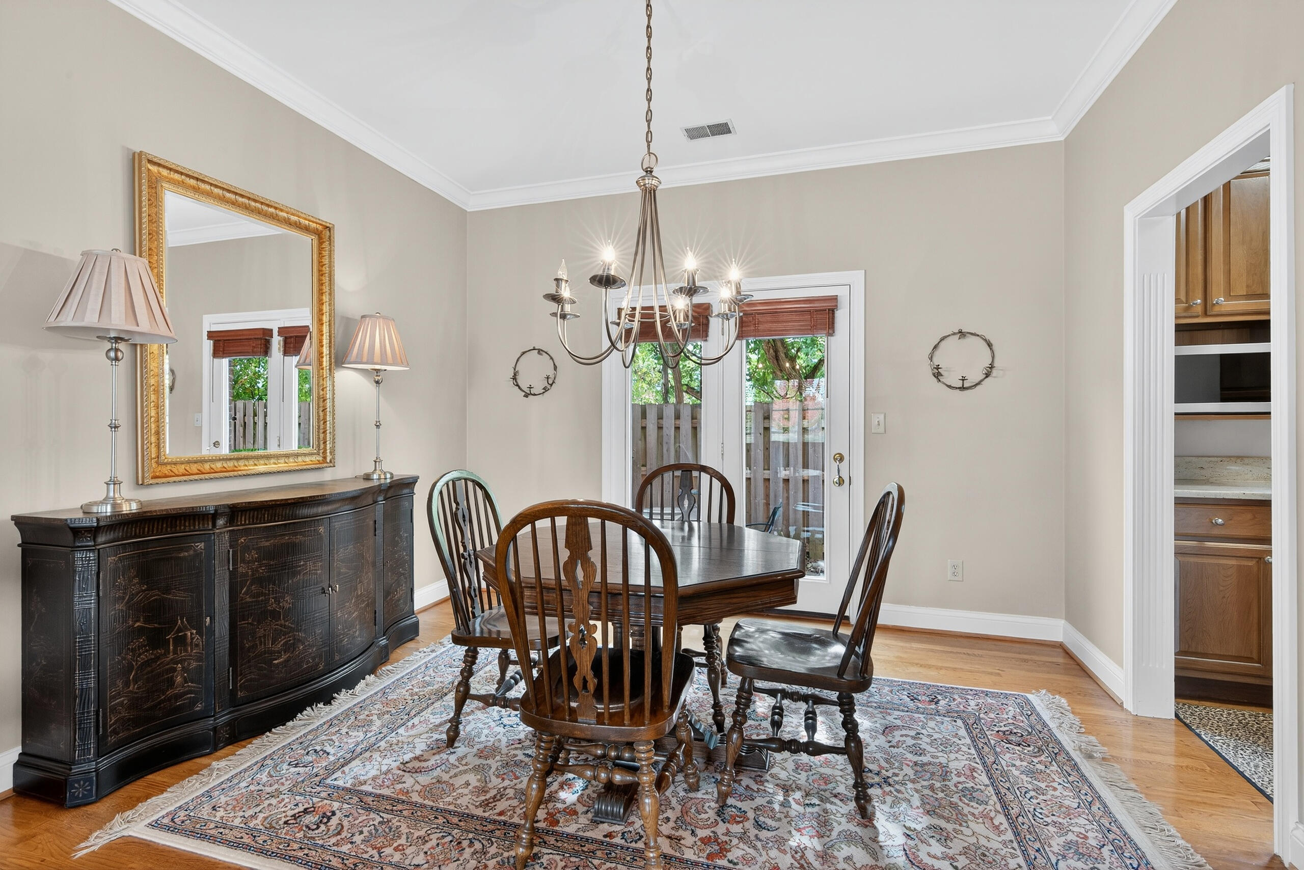 Lexington, Kentucky 40502, United States, 2 Bedrooms Bedrooms, ,3 BathroomsBathrooms,Residential,Active,240794