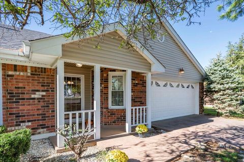 Photo of 396 Squires Circle, Lexington, KY 40515 (MLS # 25503617)