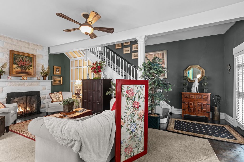 Photo of 214 W Campbell Street, Frankfort, KY 40601 (MLS # 25505063)