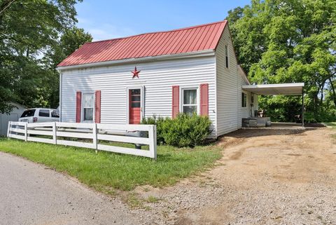 Photo of 500 Colville Road, Paris, KY 40361 (MLS # 25016989)