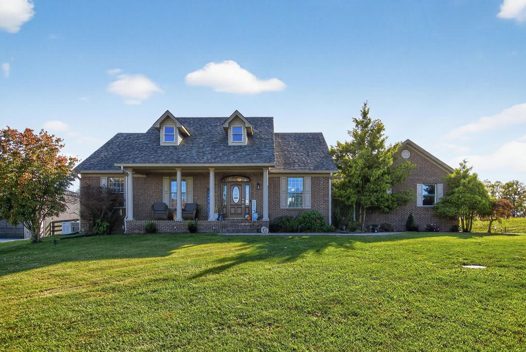 Photo of 836 N Homestead Lane, Lancaster, KY 40444 (MLS # 25504832)