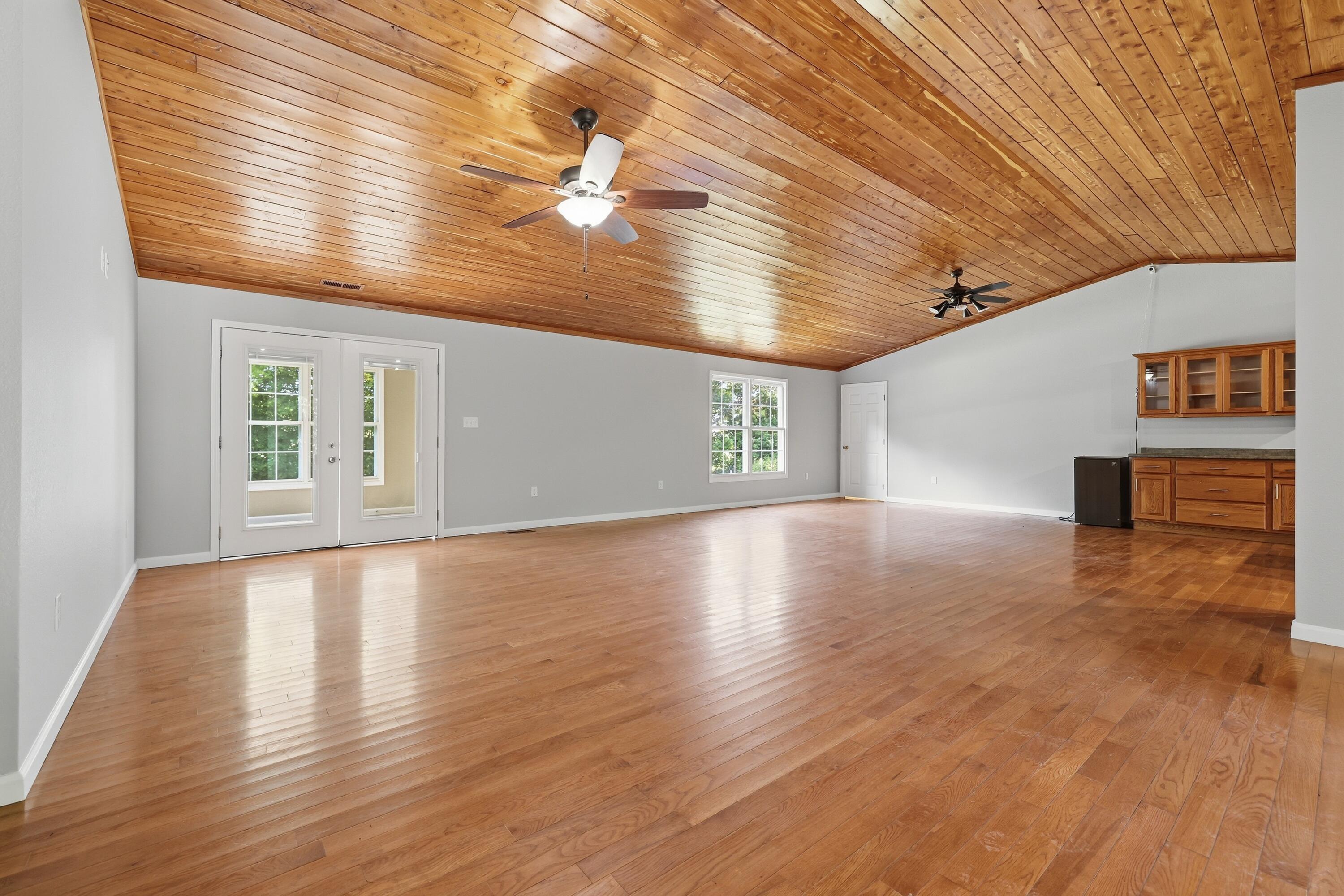 3565 Mayfield Highway