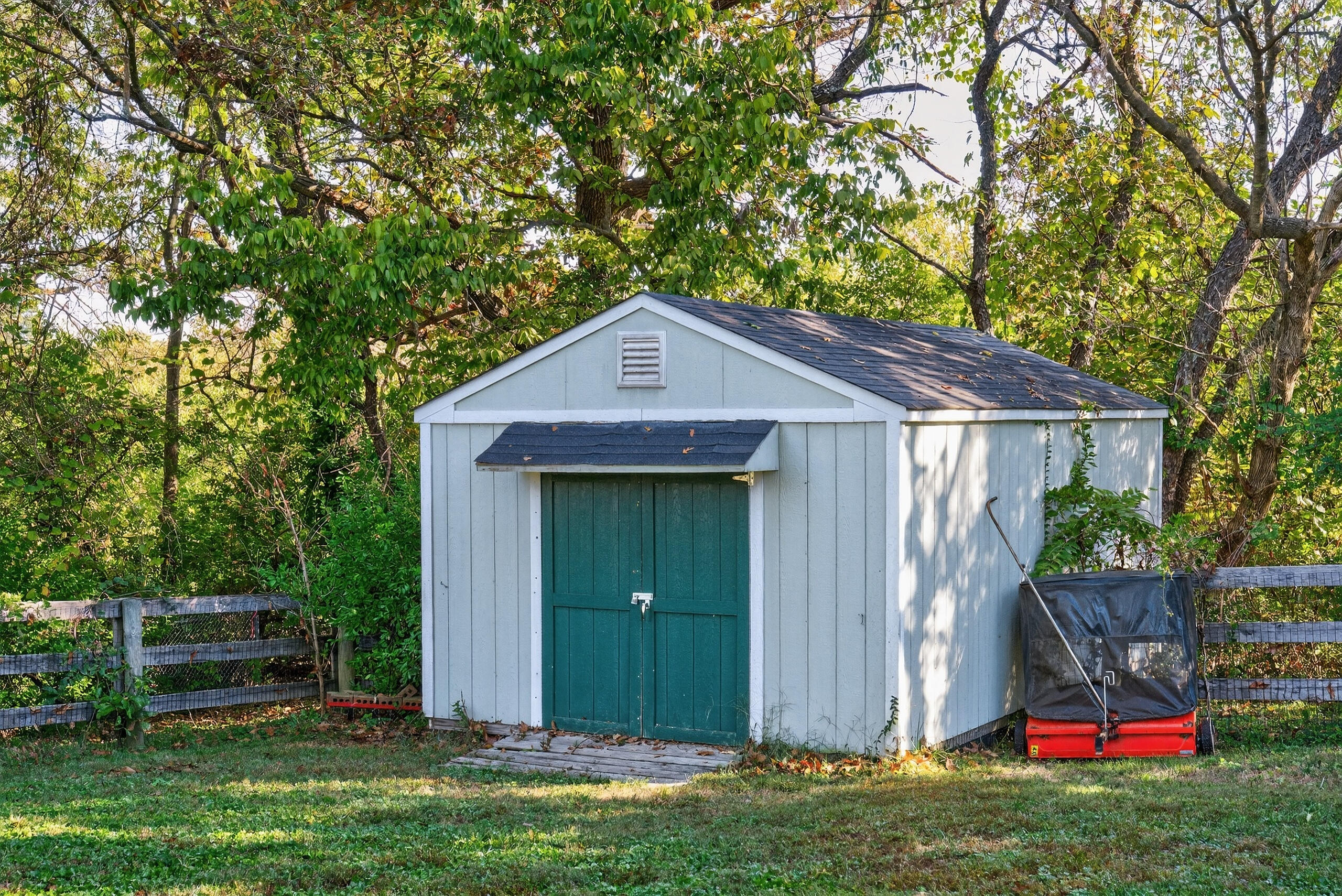 Berea, Kentucky 40403, United States, 3 Bedrooms Bedrooms, ,1 BathroomBathrooms,Residential,Active,241653