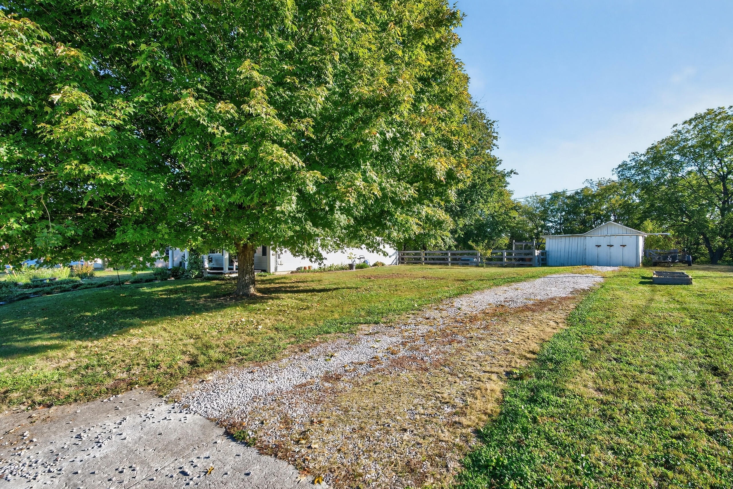 Berea, Kentucky 40403, United States, 3 Bedrooms Bedrooms, ,1 BathroomBathrooms,Residential,Active,241653