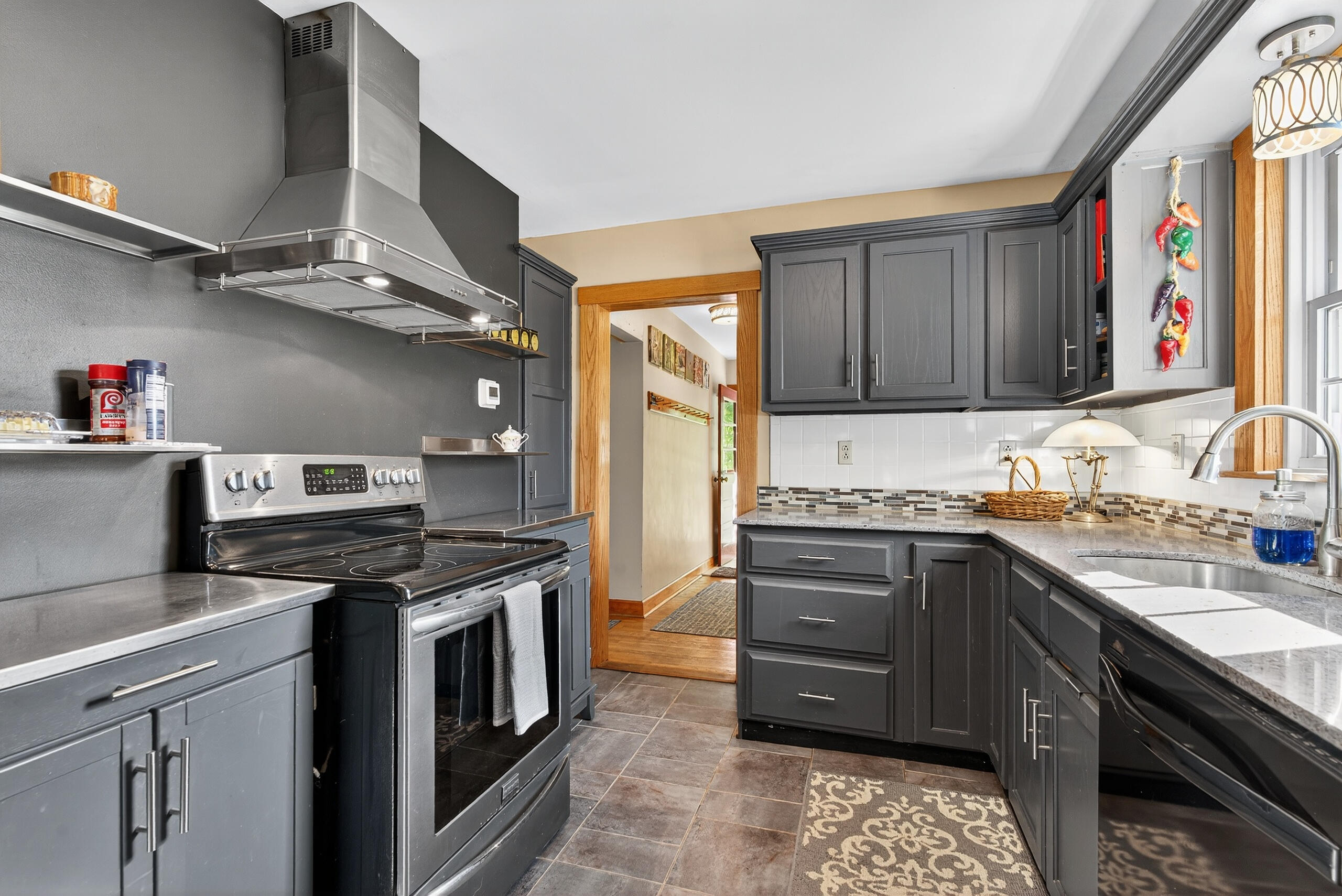 Berea, Kentucky 40403, United States, 3 Bedrooms Bedrooms, ,1 BathroomBathrooms,Residential,Active,241653