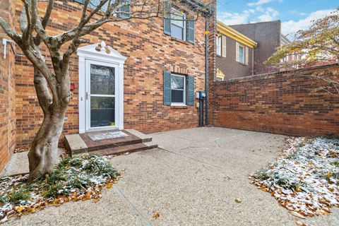 Photo of 229 S Collins Street 6 #6, Richmond, KY 40475 (MLS # 25505958)