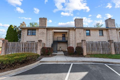 Photo of 1117 Turkey Foot Road 2 #2, Lexington, KY 40502 (MLS # 25506235)