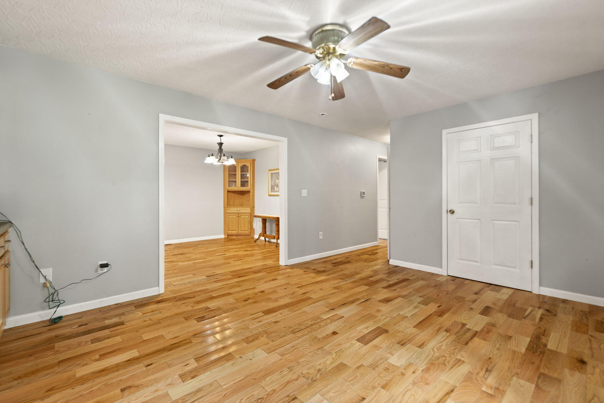 Oneida, Kentucky 40972, United States, 3 Bedrooms Bedrooms, ,2 BathroomsBathrooms,Residential,Active,220058