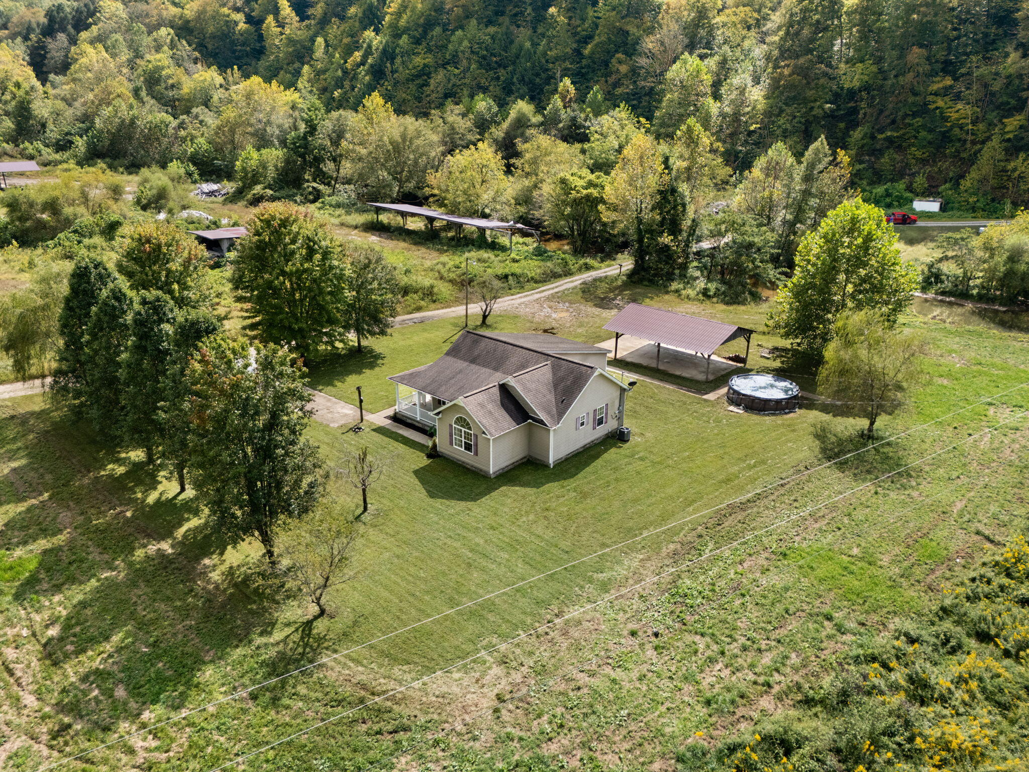 Oneida, Kentucky 40972, United States, 3 Bedrooms Bedrooms, ,2 BathroomsBathrooms,Residential,Active,220058